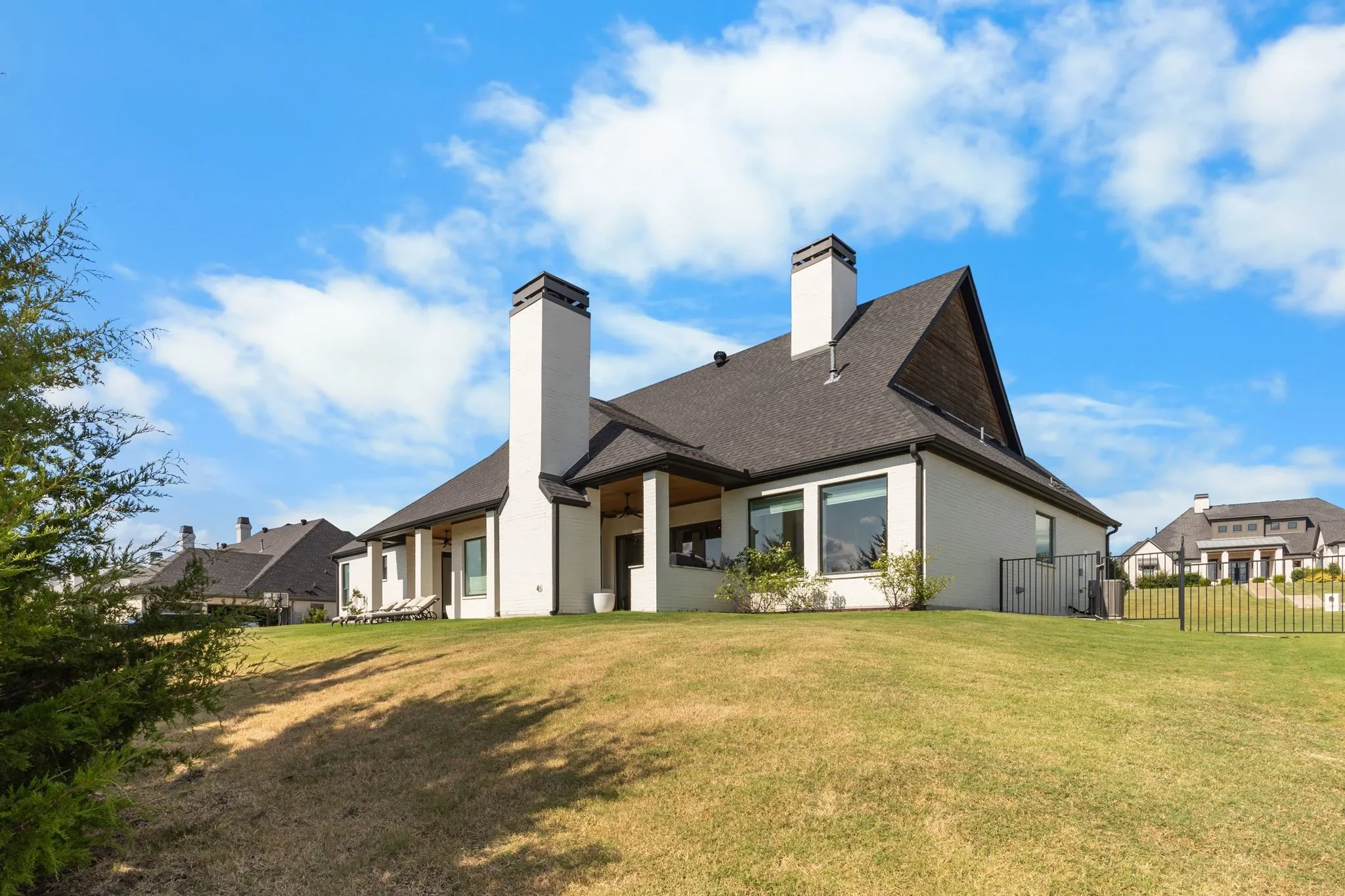 Single Family Residence For Sale in Rockwall County , 217 Bristol Court, Heath, Texas 75032, 4 Bedroom, 5 Bathroom, 3 Garage spaces, 3,287 Sqft, built in 2019, mls#21311730, Real Estate Agent in Heath, Homes For Sale in Rockwall county, Homes For Sale in Heath, Realtor in Heath Texas, Real Estate Brokerage Independent Realty Texas, Luminita Cordes Realtor
