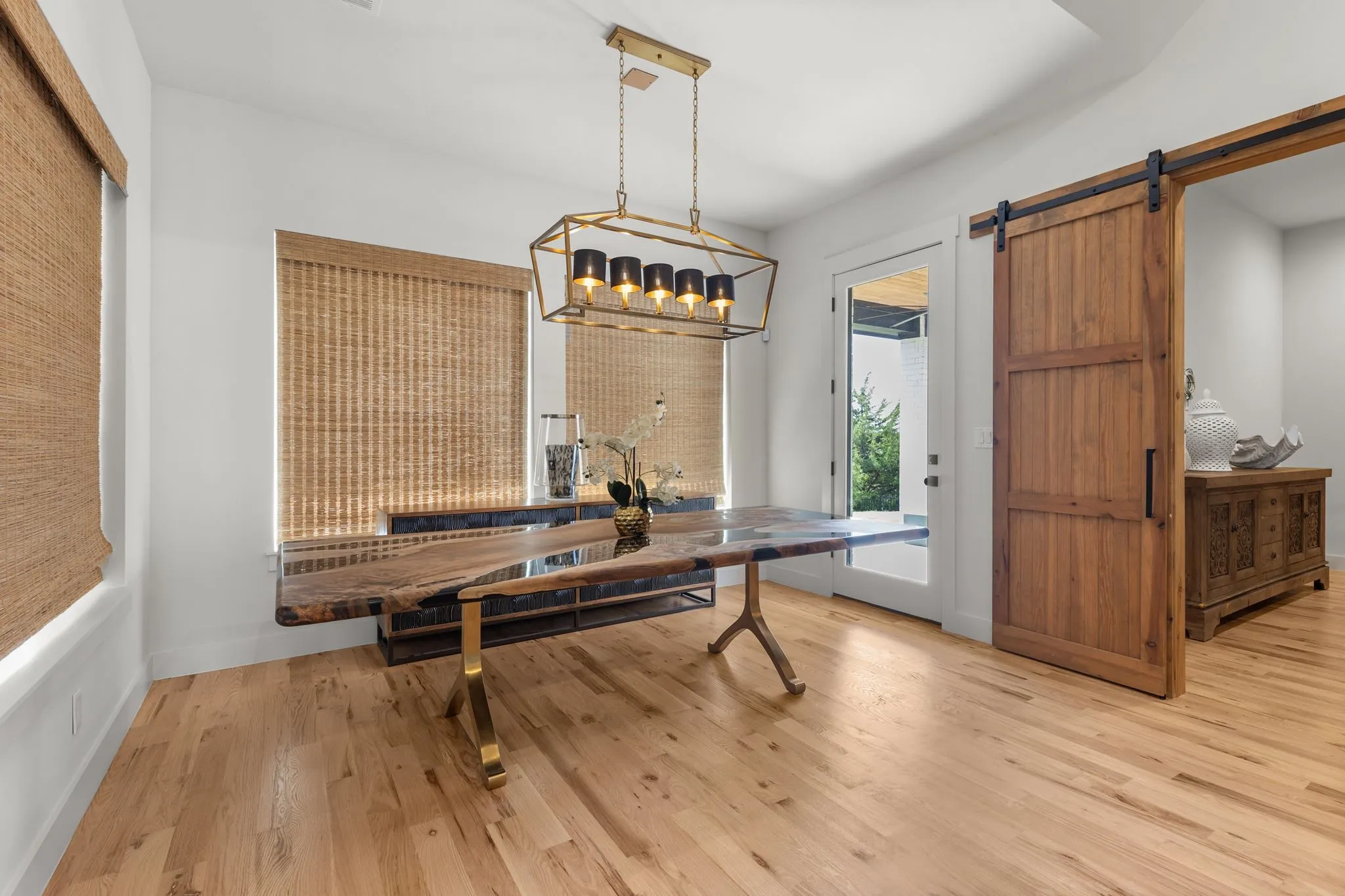 Single Family Residence For Sale in Rockwall County , 217 Bristol Court, Heath, Texas 75032, 4 Bedroom, 5 Bathroom, 3 Garage spaces, 3,287 Sqft, built in 2019, mls#21311730, Real Estate Agent in Heath, Homes For Sale in Rockwall county, Homes For Sale in Heath, Realtor in Heath Texas, Real Estate Brokerage Independent Realty Texas, Luminita Cordes Realtor