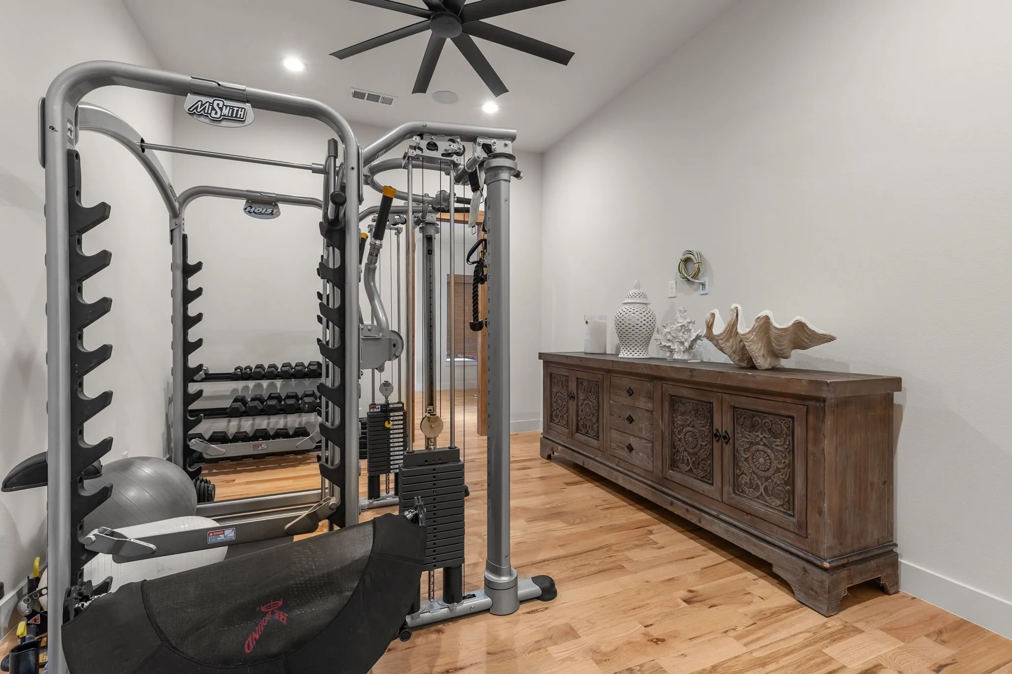 Single Family Residence For Sale in Rockwall County , 217 Bristol Court, Heath, Texas 75032, 4 Bedroom, 5 Bathroom, 3 Garage spaces, 3,287 Sqft, built in 2019, mls#21311730, Real Estate Agent in Heath, Homes For Sale in Rockwall county, Homes For Sale in Heath, Realtor in Heath Texas, Real Estate Brokerage Independent Realty Texas, Luminita Cordes Realtor