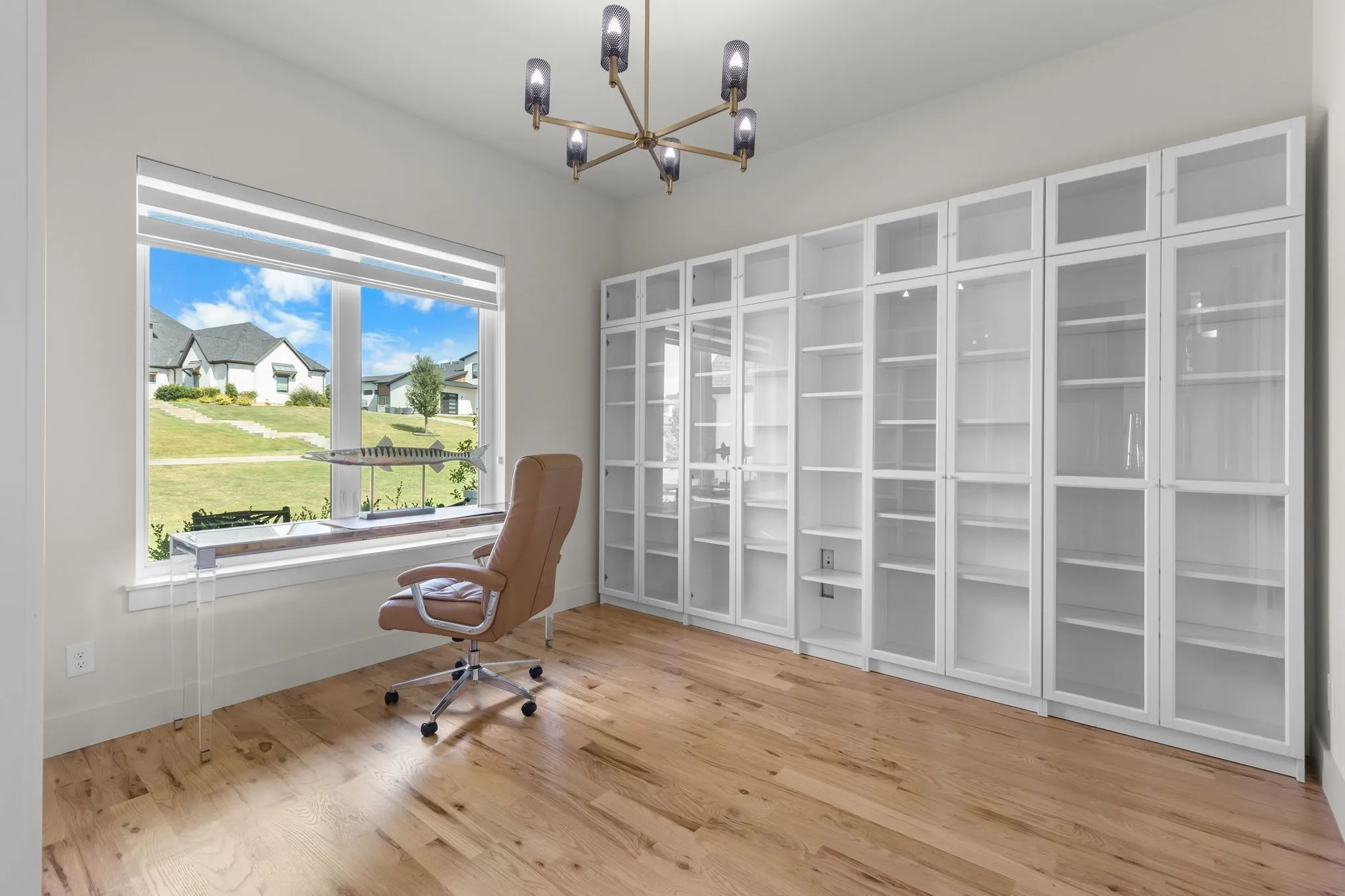 Single Family Residence For Sale in Rockwall County , 217 Bristol Court, Heath, Texas 75032, 4 Bedroom, 5 Bathroom, 3 Garage spaces, 3,287 Sqft, built in 2019, mls#21311730, Real Estate Agent in Heath, Homes For Sale in Rockwall county, Homes For Sale in Heath, Realtor in Heath Texas, Real Estate Brokerage Independent Realty Texas, Luminita Cordes Realtor