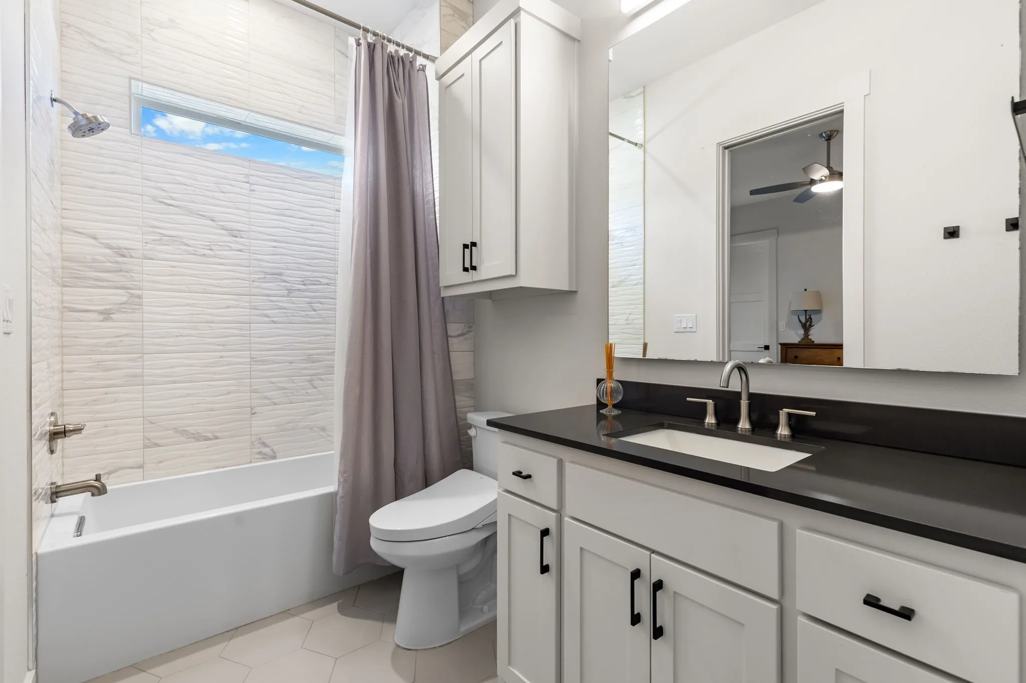 Single Family Residence For Sale in Rockwall County , 217 Bristol Court, Heath, Texas 75032, 4 Bedroom, 5 Bathroom, 3 Garage spaces, 3,287 Sqft, built in 2019, mls#21311730, Real Estate Agent in Heath, Homes For Sale in Rockwall county, Homes For Sale in Heath, Realtor in Heath Texas, Real Estate Brokerage Independent Realty Texas, Luminita Cordes Realtor