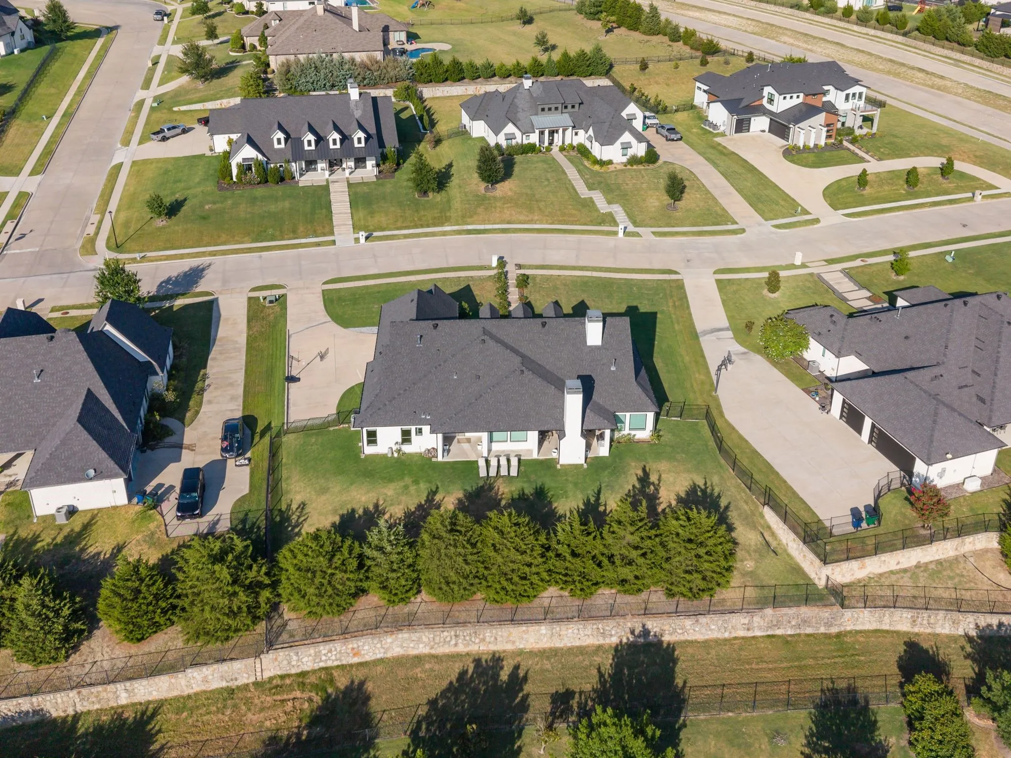 Single Family Residence For Sale in Rockwall County , 217 Bristol Court, Heath, Texas 75032, 4 Bedroom, 5 Bathroom, 3 Garage spaces, 3,287 Sqft, built in 2019, mls#21311730, Real Estate Agent in Heath, Homes For Sale in Rockwall county, Homes For Sale in Heath, Realtor in Heath Texas, Real Estate Brokerage Independent Realty Texas, Luminita Cordes Realtor