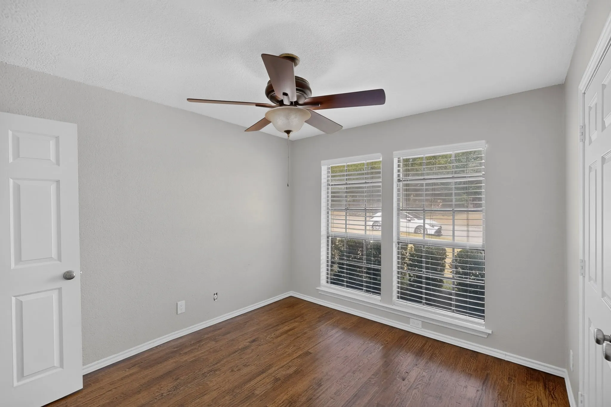 Single Family Residence For Sale in Dallas County , 2413 Club Meadow Drive, Garland, Texas 75041, 4 Bedroom, 2 Bathroom, 2 Garage spaces, 2,306 Sqft, built in 1983, Price $349,000, mls#21359312, Real Estate Agent in Garland, Homes For Sale in Dallas county, Homes For Sale in Garland, Realtor in Garland Texas, Real Estate Brokerage Independent Realty Texas, Luminita Cordes Realtor