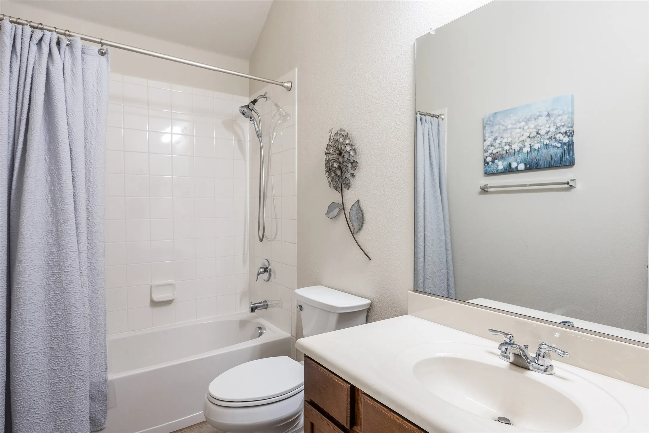 Single Family Residence For Sale in Tarrant County , 1009 Prairie Heights Drive, Fort Worth, Texas 76108, 3 Bedroom, 2 Bathroom, 2 Garage spaces, 1,835 Sqft, built in 2012, mls#21358409, Real Estate Agent in Fort Worth, Homes For Sale in Tarrant county, Homes For Sale in Fort Worth, Realtor in Fort Worth Texas, Real Estate Brokerage Independent Realty Texas, Luminita Cordes Realtor