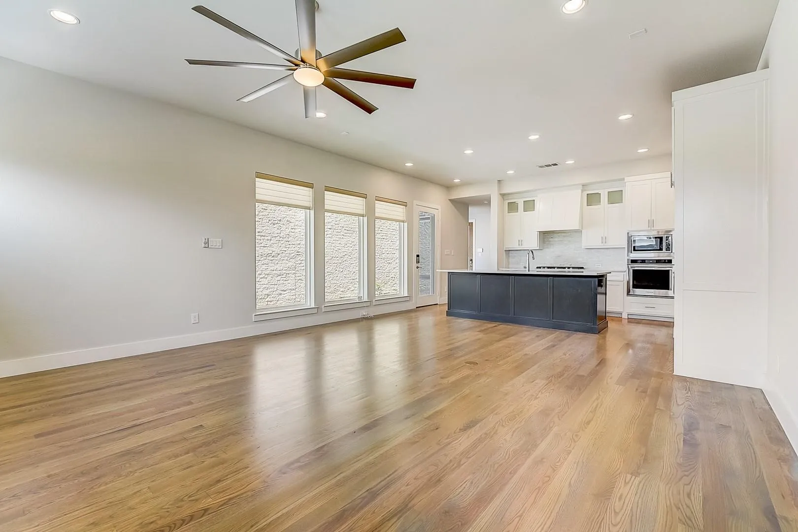Single Family Residence For Rent in Collin County , 3465 Market Row, Richardson, Texas 75082, 3 Bedroom, 6 Bathroom, 2 Garage spaces, 2,802 Sqft, built in 2017, Price $3,400, mls#21359498, Real Estate Agent in Richardson, Homes For Rent in Collin county, Homes For Rent in Richardson, Realtor in Richardson Texas, Real Estate Brokerage Independent Realty Texas, Luminita Cordes Realtor
