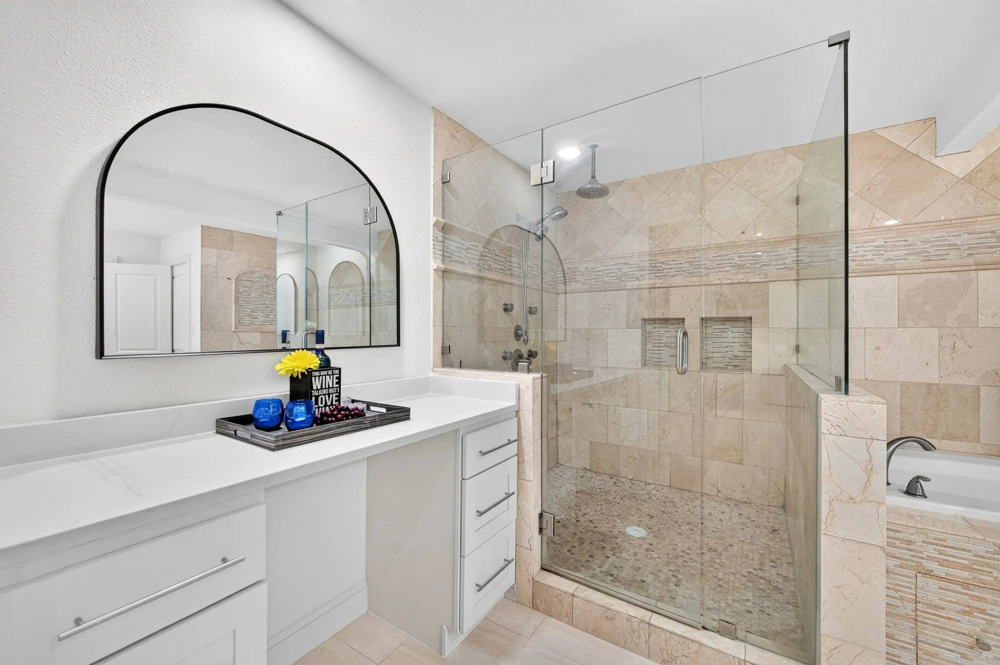 Single Family Residence For Sale in Dallas County , 14087 Brookridge Drive, Dallas, Texas 75240, 5 Bedroom, 4 Bathroom, 2 Garage spaces, 4,600 Sqft, built in 1960, mls#21357249, Real Estate Agent in Dallas, Homes For Sale in Dallas county, Homes For Sale in Dallas, Realtor in Dallas Texas, Real Estate Brokerage Independent Realty Texas, Luminita Cordes Realtor