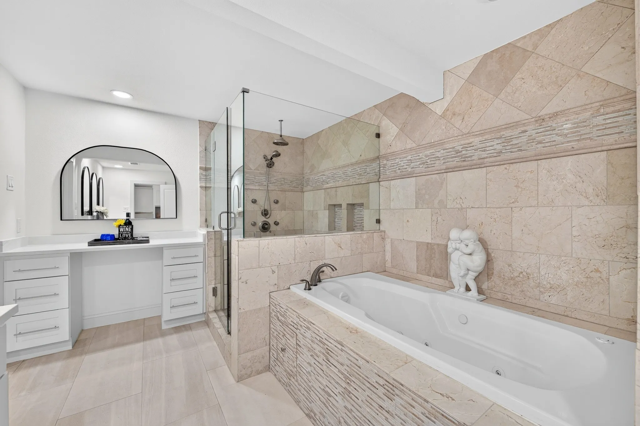 Single Family Residence For Sale in Dallas County , 14087 Brookridge Drive, Dallas, Texas 75240, 5 Bedroom, 4 Bathroom, 2 Garage spaces, 4,600 Sqft, built in 1960, mls#21357249, Real Estate Agent in Dallas, Homes For Sale in Dallas county, Homes For Sale in Dallas, Realtor in Dallas Texas, Real Estate Brokerage Independent Realty Texas, Luminita Cordes Realtor