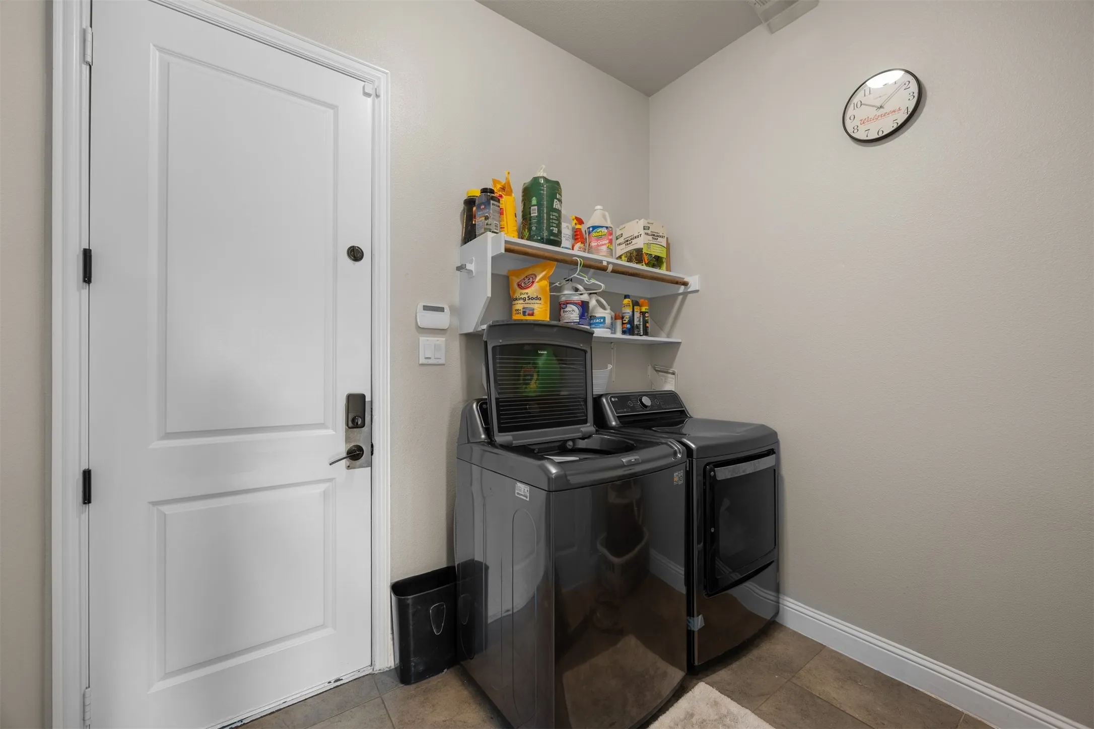 Single Family Residence For Sale in Ellis County , 8871 Etta Court, Waxahachie, Texas 75167, 5 Bedroom, 4 Bathroom, 3 Garage spaces, 3,292 Sqft, built in 2018, mls#21354768, Real Estate Agent in Waxahachie, Homes For Sale in Ellis county, Homes For Sale in Waxahachie, Realtor in Waxahachie Texas, Real Estate Brokerage Independent Realty Texas, Luminita Cordes Realtor