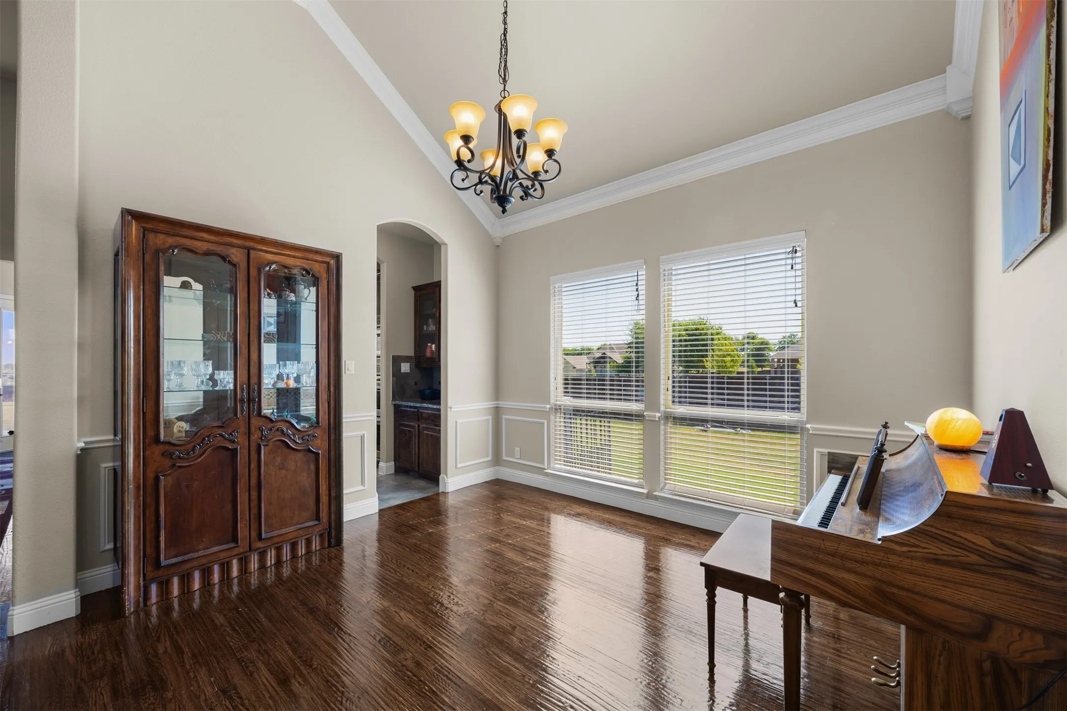 Single Family Residence For Sale in Ellis County , 8871 Etta Court, Waxahachie, Texas 75167, 5 Bedroom, 4 Bathroom, 3 Garage spaces, 3,292 Sqft, built in 2018, mls#21354768, Real Estate Agent in Waxahachie, Homes For Sale in Ellis county, Homes For Sale in Waxahachie, Realtor in Waxahachie Texas, Real Estate Brokerage Independent Realty Texas, Luminita Cordes Realtor