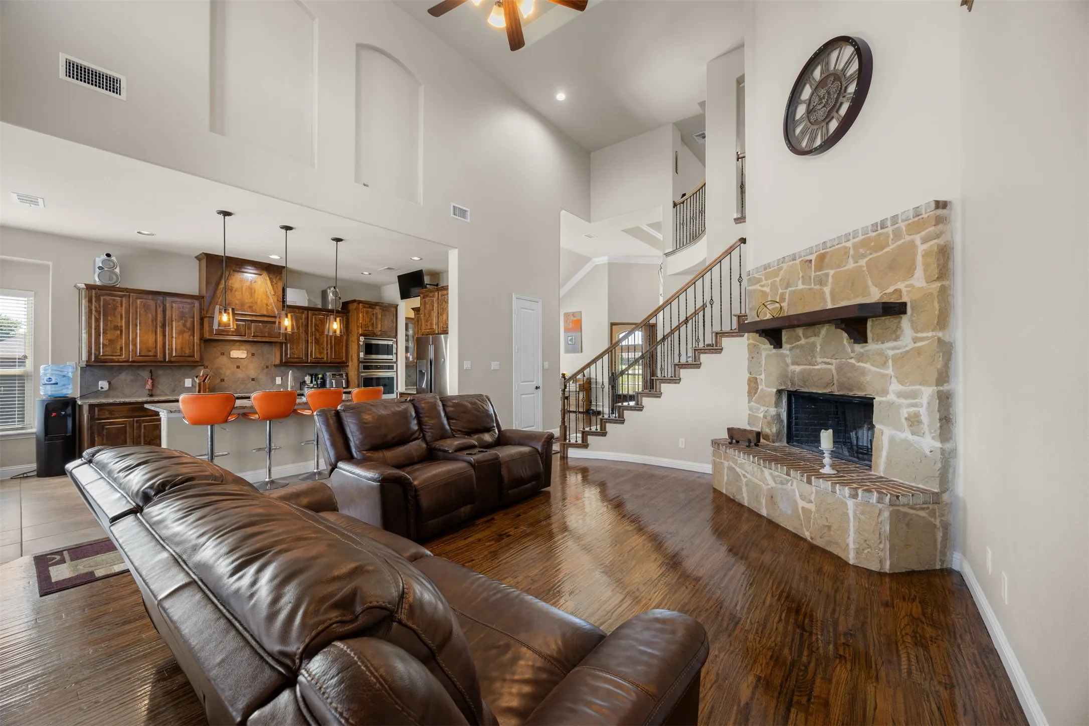 Single Family Residence For Sale in Ellis County , 8871 Etta Court, Waxahachie, Texas 75167, 5 Bedroom, 4 Bathroom, 3 Garage spaces, 3,292 Sqft, built in 2018, mls#21354768, Real Estate Agent in Waxahachie, Homes For Sale in Ellis county, Homes For Sale in Waxahachie, Realtor in Waxahachie Texas, Real Estate Brokerage Independent Realty Texas, Luminita Cordes Realtor
