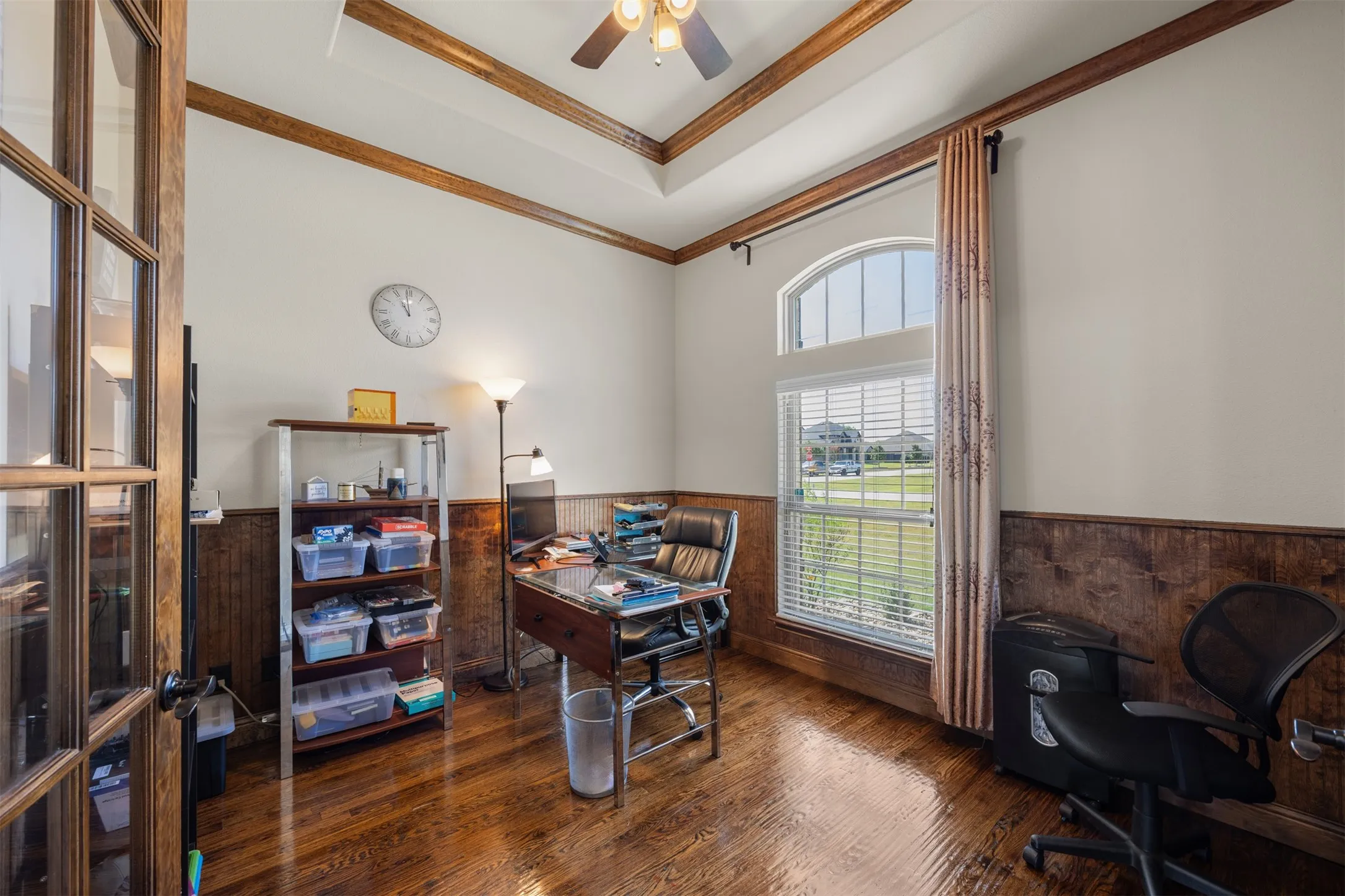 Single Family Residence For Sale in Ellis County , 8871 Etta Court, Waxahachie, Texas 75167, 5 Bedroom, 4 Bathroom, 3 Garage spaces, 3,292 Sqft, built in 2018, mls#21354768, Real Estate Agent in Waxahachie, Homes For Sale in Ellis county, Homes For Sale in Waxahachie, Realtor in Waxahachie Texas, Real Estate Brokerage Independent Realty Texas, Luminita Cordes Realtor