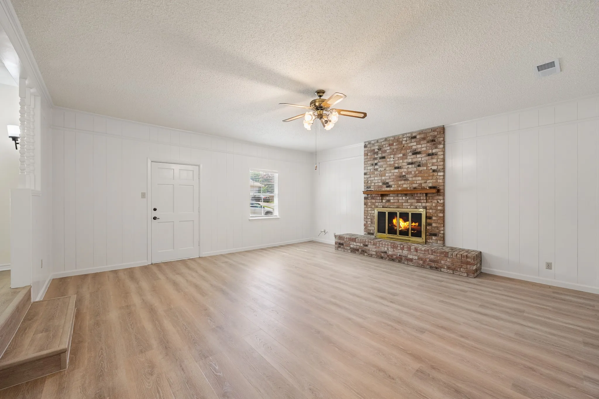 Single Family Residence For Rent in Rockwall County , 808 Jackson Street, Rockwall, Texas 75087, 3 Bedroom, 2 Bathroom, Garage spaces, 1,468 Sqft, built in 1971, mls#21358984, Real Estate Agent in Rockwall, Homes For Rent in Rockwall county, Homes For Rent in Rockwall, Realtor in Rockwall Texas, Real Estate Brokerage Independent Realty Texas, Luminita Cordes Realtor