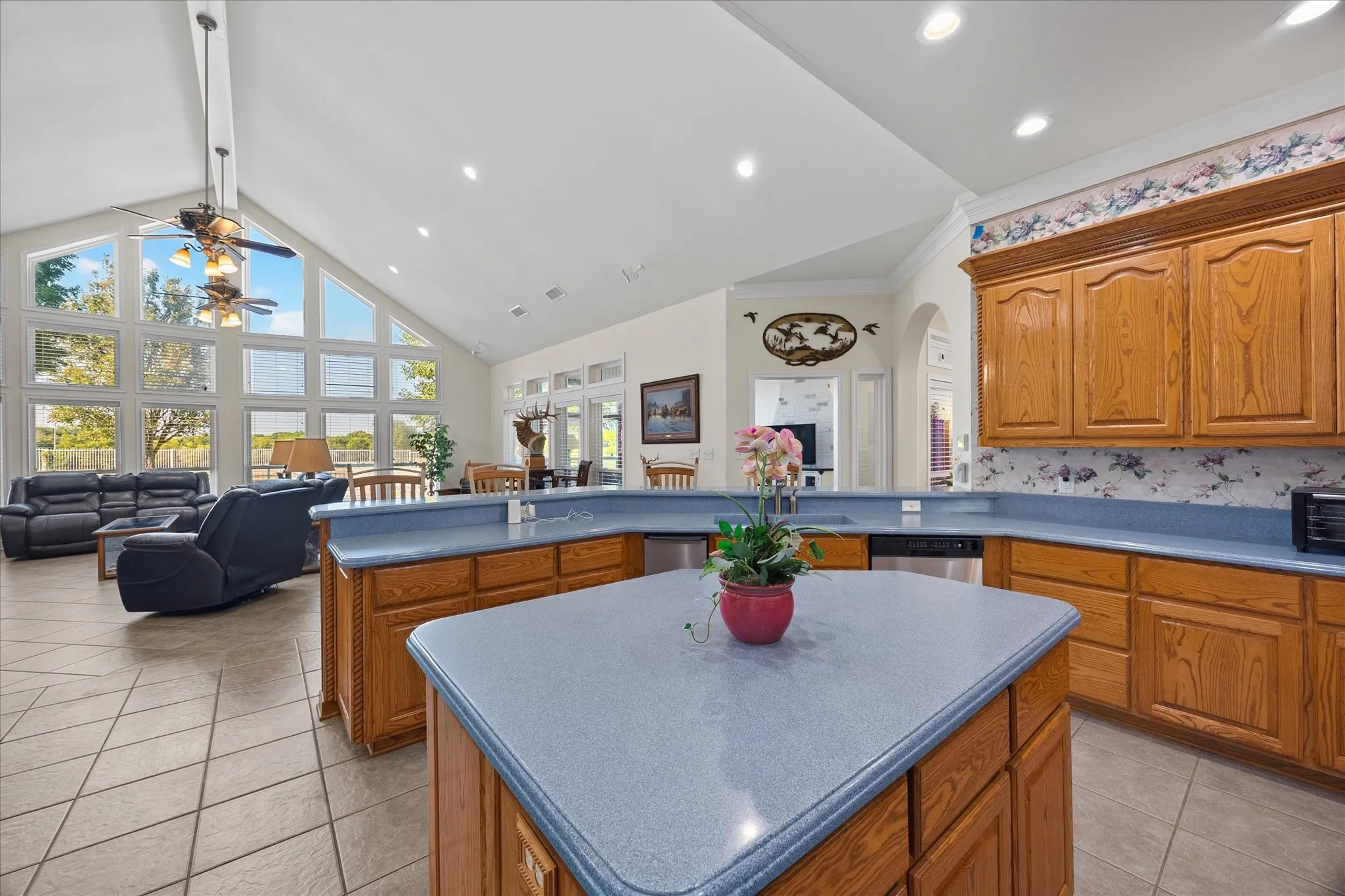 Single Family Residence For Sale in Rains County , 351 Rs County Road 3378, Emory, Texas 75440, 4 Bedroom, 3 Bathroom, 3 Garage spaces, 4,356 Sqft, built in 2006, mls#21359428, Real Estate Agent in Emory, Homes For Sale in Rains county, Homes For Sale in Emory, Realtor in Emory Texas, Real Estate Brokerage Independent Realty Texas, Luminita Cordes Realtor