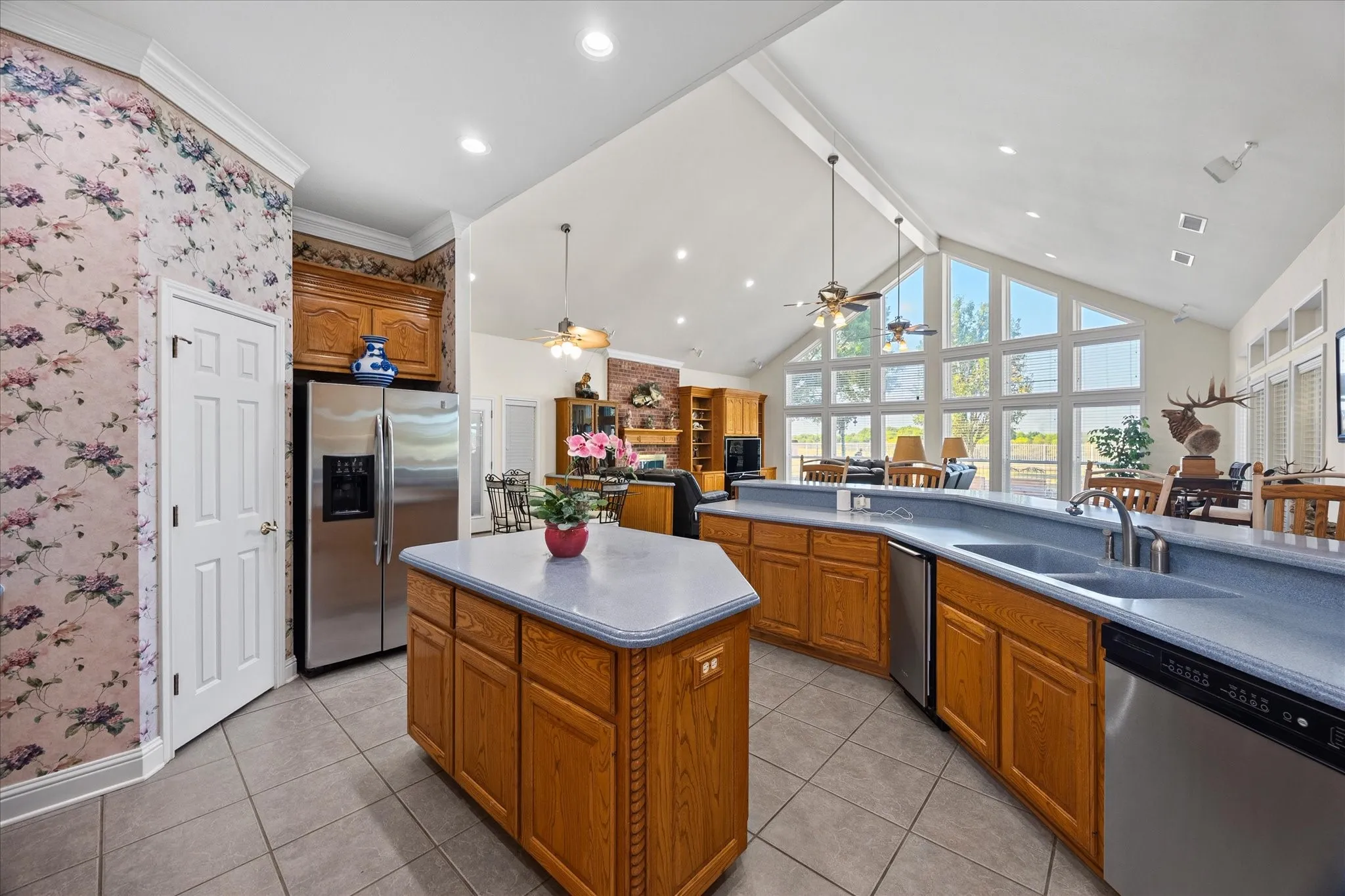 Single Family Residence For Sale in Rains County , 351 Rs County Road 3378, Emory, Texas 75440, 4 Bedroom, 3 Bathroom, 3 Garage spaces, 4,356 Sqft, built in 2006, mls#21359428, Real Estate Agent in Emory, Homes For Sale in Rains county, Homes For Sale in Emory, Realtor in Emory Texas, Real Estate Brokerage Independent Realty Texas, Luminita Cordes Realtor