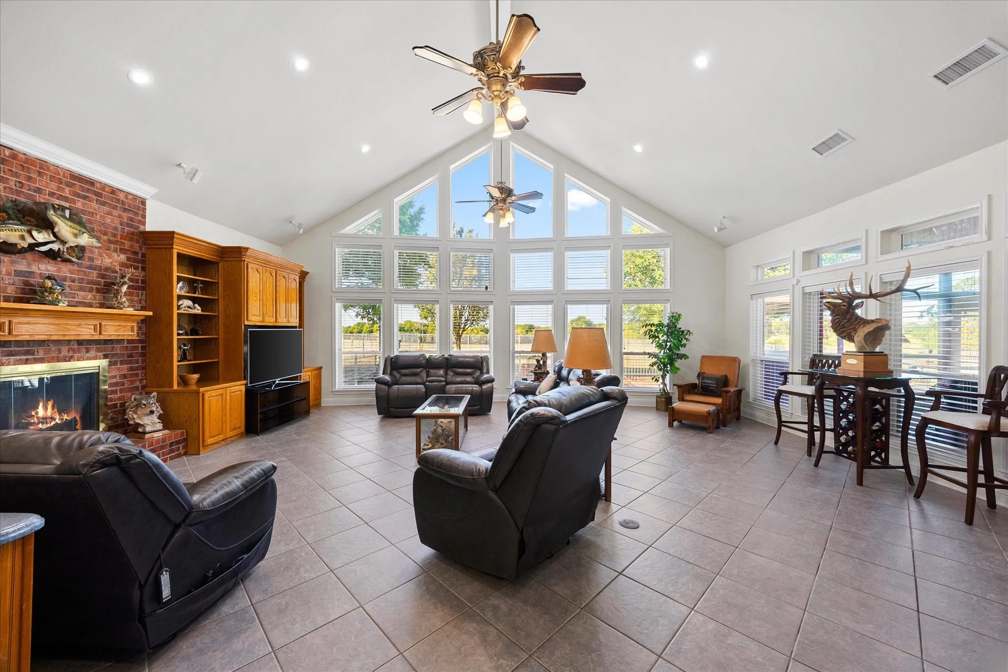 Single Family Residence For Sale in Rains County , 351 Rs County Road 3378, Emory, Texas 75440, 4 Bedroom, 3 Bathroom, 3 Garage spaces, 4,356 Sqft, built in 2006, mls#21359428, Real Estate Agent in Emory, Homes For Sale in Rains county, Homes For Sale in Emory, Realtor in Emory Texas, Real Estate Brokerage Independent Realty Texas, Luminita Cordes Realtor