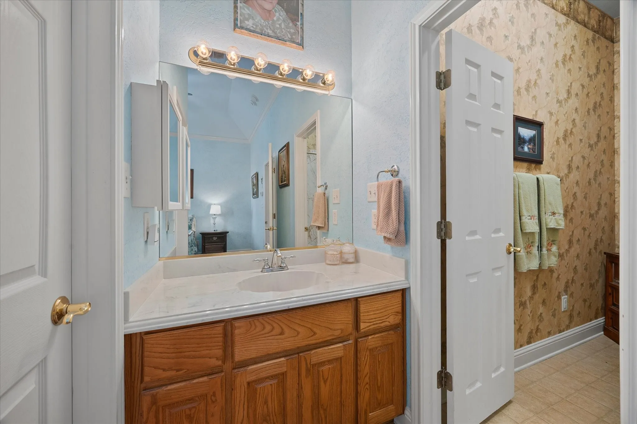 Single Family Residence For Sale in Rains County , 351 Rs County Road 3378, Emory, Texas 75440, 4 Bedroom, 3 Bathroom, 3 Garage spaces, 4,356 Sqft, built in 2006, mls#21359428, Real Estate Agent in Emory, Homes For Sale in Rains county, Homes For Sale in Emory, Realtor in Emory Texas, Real Estate Brokerage Independent Realty Texas, Luminita Cordes Realtor