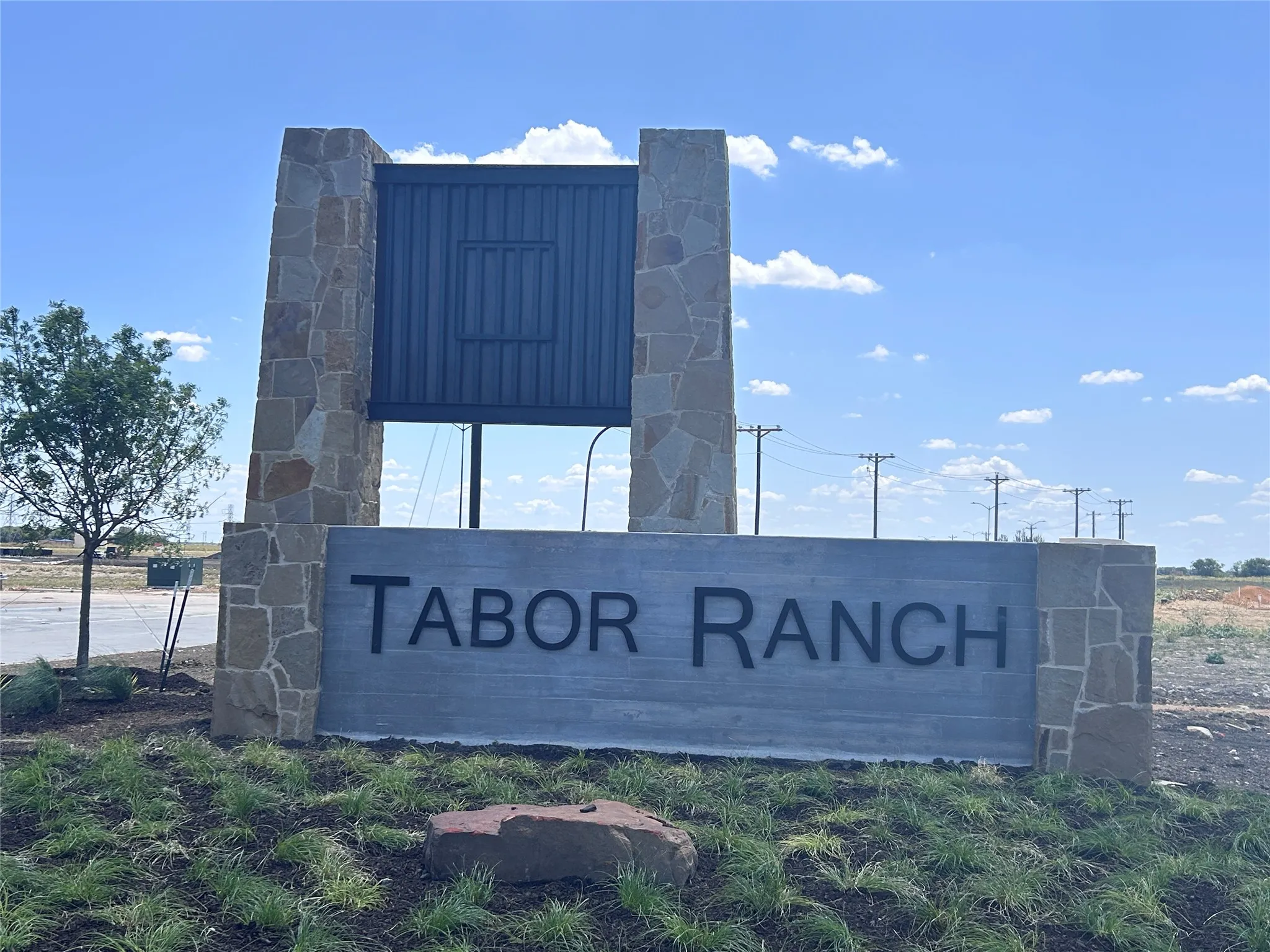 Single Family Residence For Sale in Denton County , 9908 Ranch Oaks Drive, Ponder, Texas 76259, 3 Bedroom, 3 Bathroom, 2 Garage spaces, 2,351 Sqft, built in 2026, mls#21356092, Real Estate Agent in Ponder, Homes For Sale in Denton county, Homes For Sale in Ponder, Realtor in Ponder Texas, Real Estate Brokerage Independent Realty Texas, Luminita Cordes Realtor