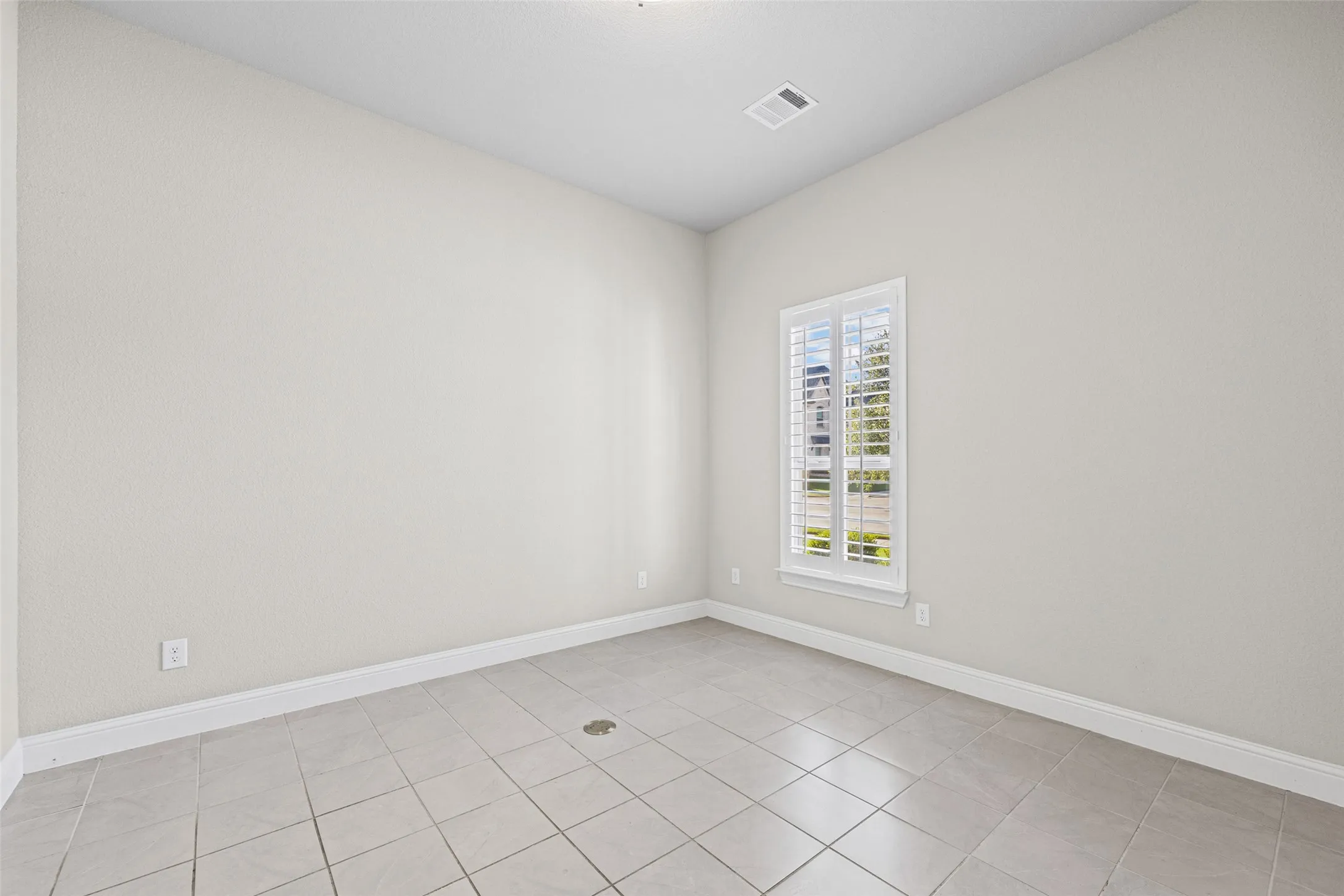 Office or 4th bedroom at the front of the home