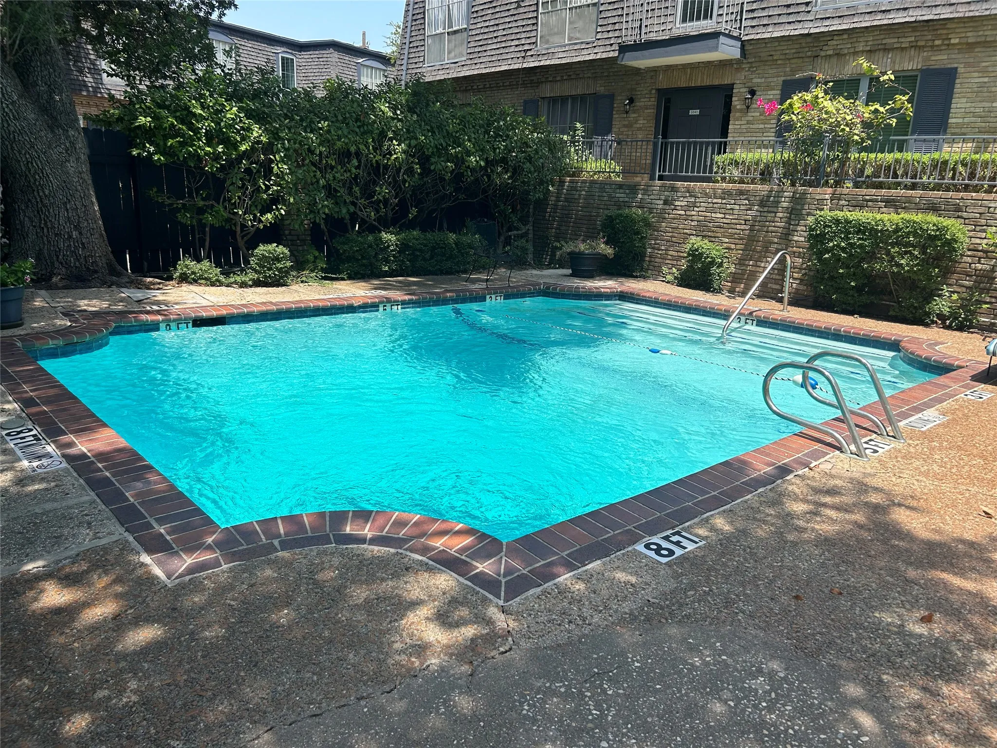 Condominium For Rent in Dallas County , 5014 Les Chateaux Drive 230, Dallas, Texas 75235, 2 Bedroom, 2 Bathroom, Garage spaces, 1,020 Sqft, built in 1963, mls#21348069, Real Estate Agent in Dallas, Homes For Rent in Dallas county, Homes For Rent in Dallas, Realtor in Dallas Texas, Real Estate Brokerage Independent Realty Texas, Luminita Cordes Realtor