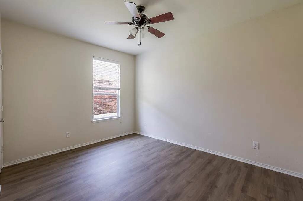 Single Family Residence For Sale in Tarrant County , 807 Bastrop Drive, Arlington, Texas 76002, 3 Bedroom, 2 Bathroom, 2 Garage spaces, 1,661 Sqft, built in 2012, mls#21358916, Real Estate Agent in Arlington, Homes For Sale in Tarrant county, Homes For Sale in Arlington, Realtor in Arlington Texas, Real Estate Brokerage Independent Realty Texas, Luminita Cordes Realtor