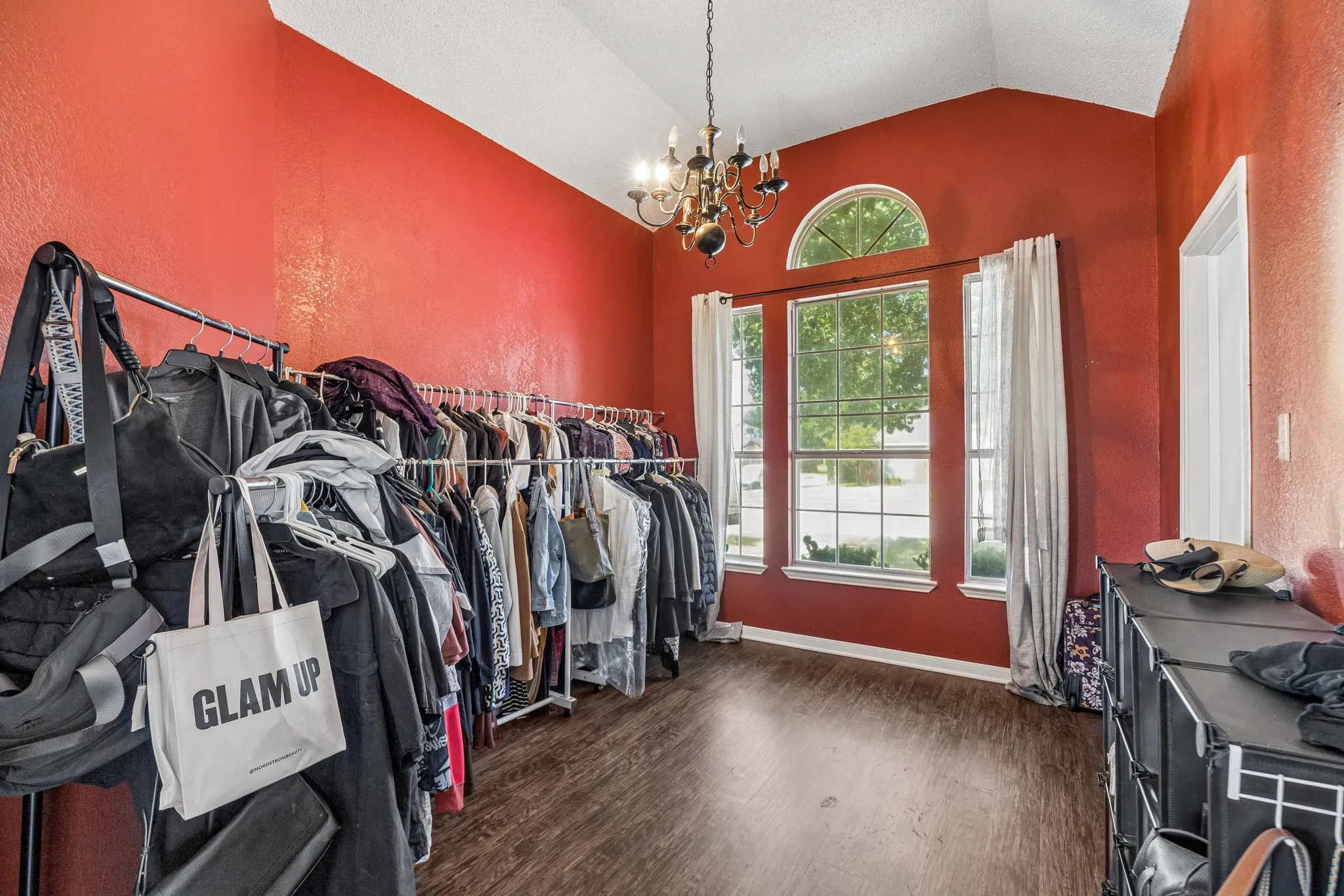 Single Family Residence For Sale in Denton County , 7100 Longo Drive, The Colony, Texas 75056, 3 Bedroom, 2 Bathroom, 2 Garage spaces, 1,667 Sqft, built in 1990, mls#21358525, Real Estate Agent in The Colony, Homes For Sale in Denton county, Homes For Sale in The Colony, Realtor in The Colony Texas, Real Estate Brokerage Independent Realty Texas, Luminita Cordes Realtor