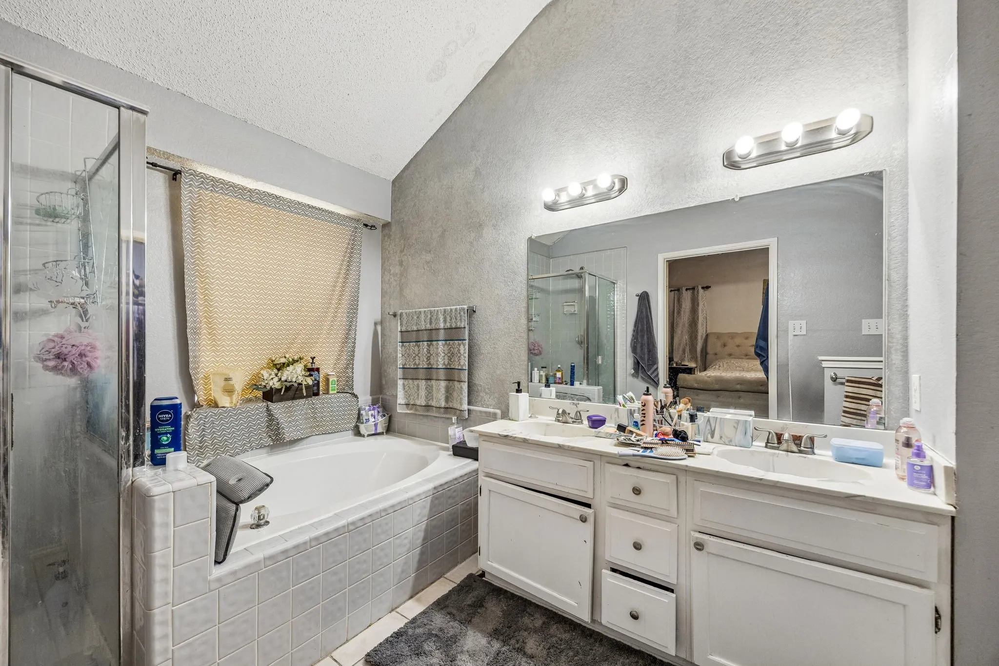 Single Family Residence For Sale in Denton County , 7100 Longo Drive, The Colony, Texas 75056, 3 Bedroom, 2 Bathroom, 2 Garage spaces, 1,667 Sqft, built in 1990, mls#21358525, Real Estate Agent in The Colony, Homes For Sale in Denton county, Homes For Sale in The Colony, Realtor in The Colony Texas, Real Estate Brokerage Independent Realty Texas, Luminita Cordes Realtor