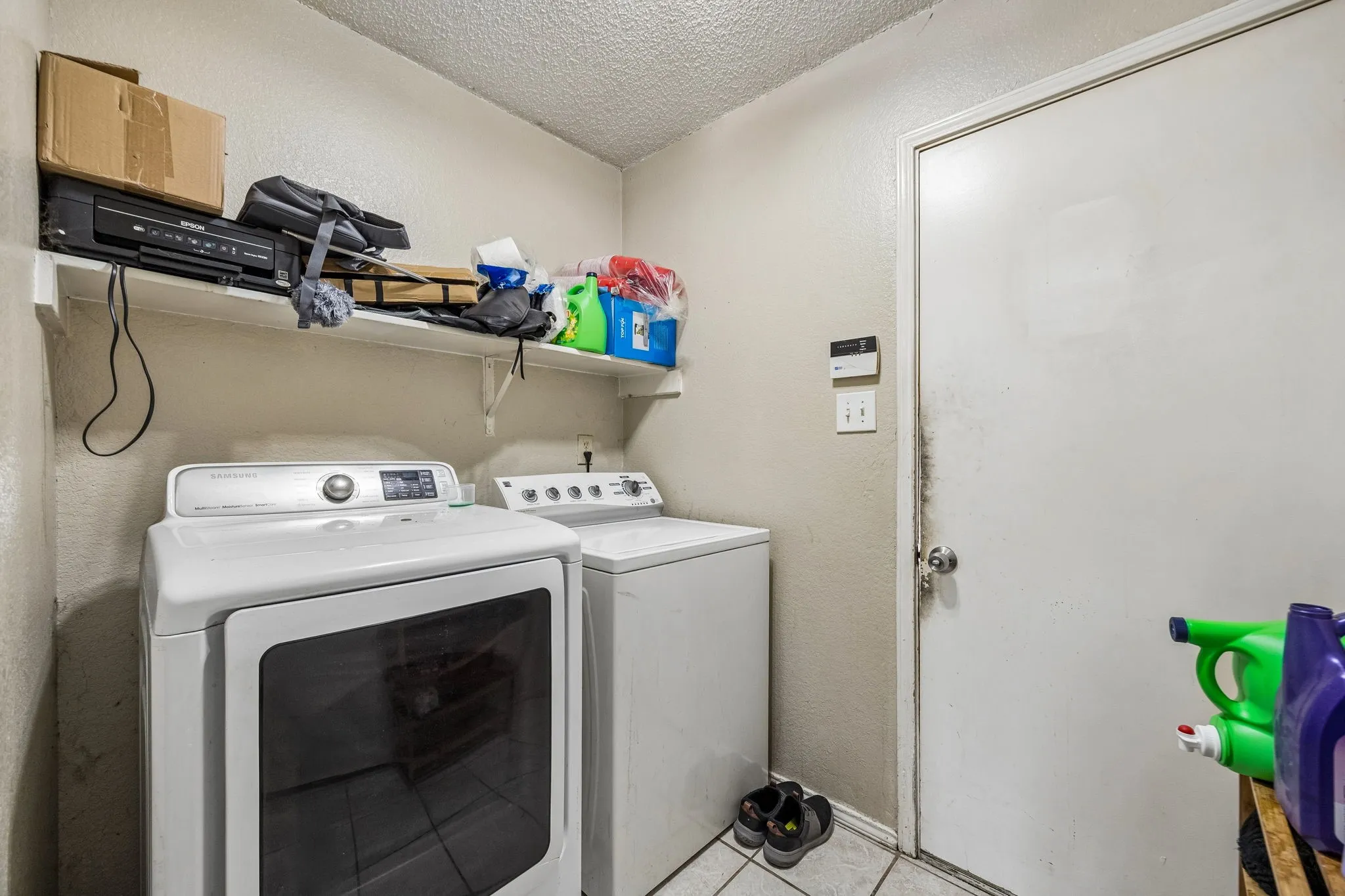 Single Family Residence For Sale in Denton County , 7100 Longo Drive, The Colony, Texas 75056, 3 Bedroom, 2 Bathroom, 2 Garage spaces, 1,667 Sqft, built in 1990, mls#21358525, Real Estate Agent in The Colony, Homes For Sale in Denton county, Homes For Sale in The Colony, Realtor in The Colony Texas, Real Estate Brokerage Independent Realty Texas, Luminita Cordes Realtor