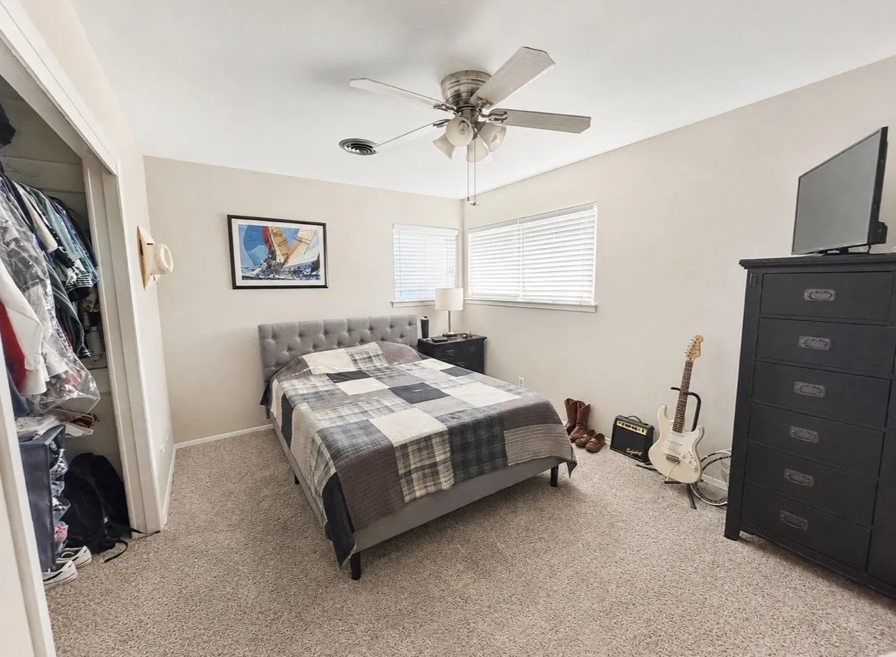 Single Family Residence For Sale in Tarrant County , 1109 Benbrook Terrace, Benbrook, Texas 76126, 3 Bedroom, 2 Bathroom, 1 Garage spaces, 1,155 Sqft, built in 1961, mls#21359160, Real Estate Agent in Benbrook, Homes For Sale in Tarrant county, Homes For Sale in Benbrook, Realtor in Benbrook Texas, Real Estate Brokerage Independent Realty Texas, Luminita Cordes Realtor