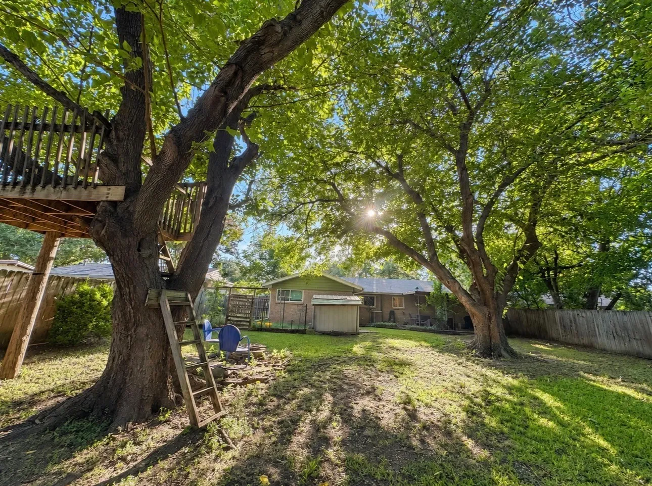 Single Family Residence For Sale in Tarrant County , 1109 Benbrook Terrace, Benbrook, Texas 76126, 3 Bedroom, 2 Bathroom, 1 Garage spaces, 1,155 Sqft, built in 1961, mls#21359160, Real Estate Agent in Benbrook, Homes For Sale in Tarrant county, Homes For Sale in Benbrook, Realtor in Benbrook Texas, Real Estate Brokerage Independent Realty Texas, Luminita Cordes Realtor