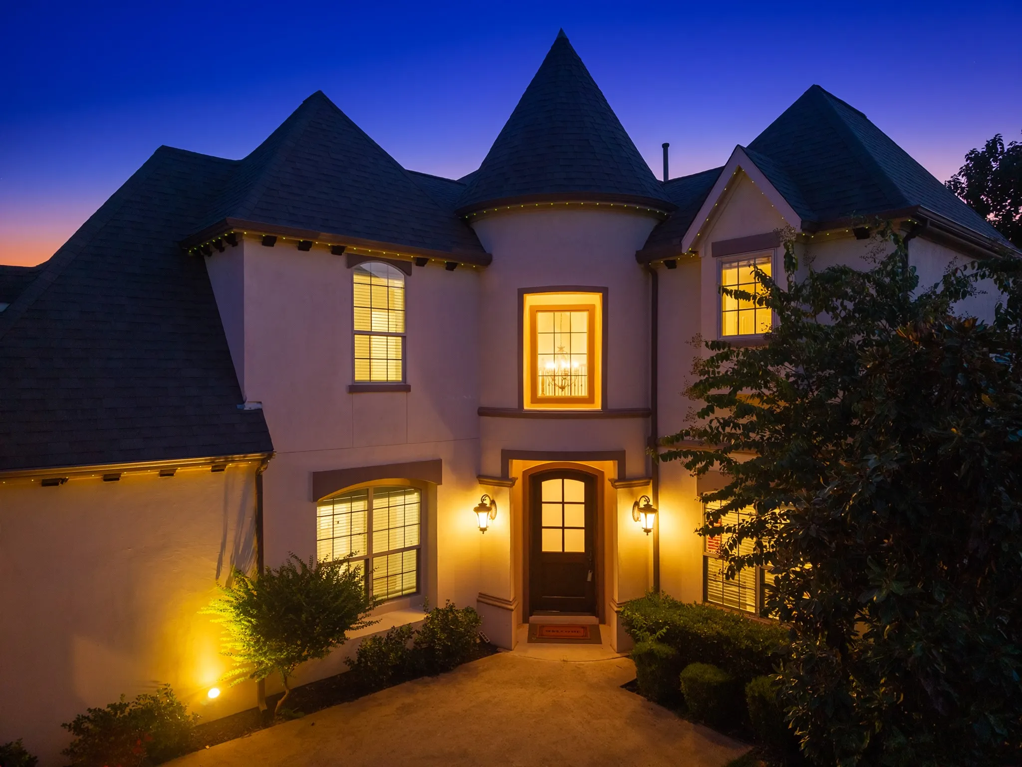 Single Family Residence For Sale in Collin County , 11559 Ashley Lane, Frisco, Texas 75035, 5 Bedroom, 5 Bathroom, 3 Garage spaces, 4,533 Sqft, built in 2011, mls#21359375, Real Estate Agent in Frisco, Homes For Sale in Collin county, Homes For Sale in Frisco, Realtor in Frisco Texas, Real Estate Brokerage Independent Realty Texas, Luminita Cordes Realtor