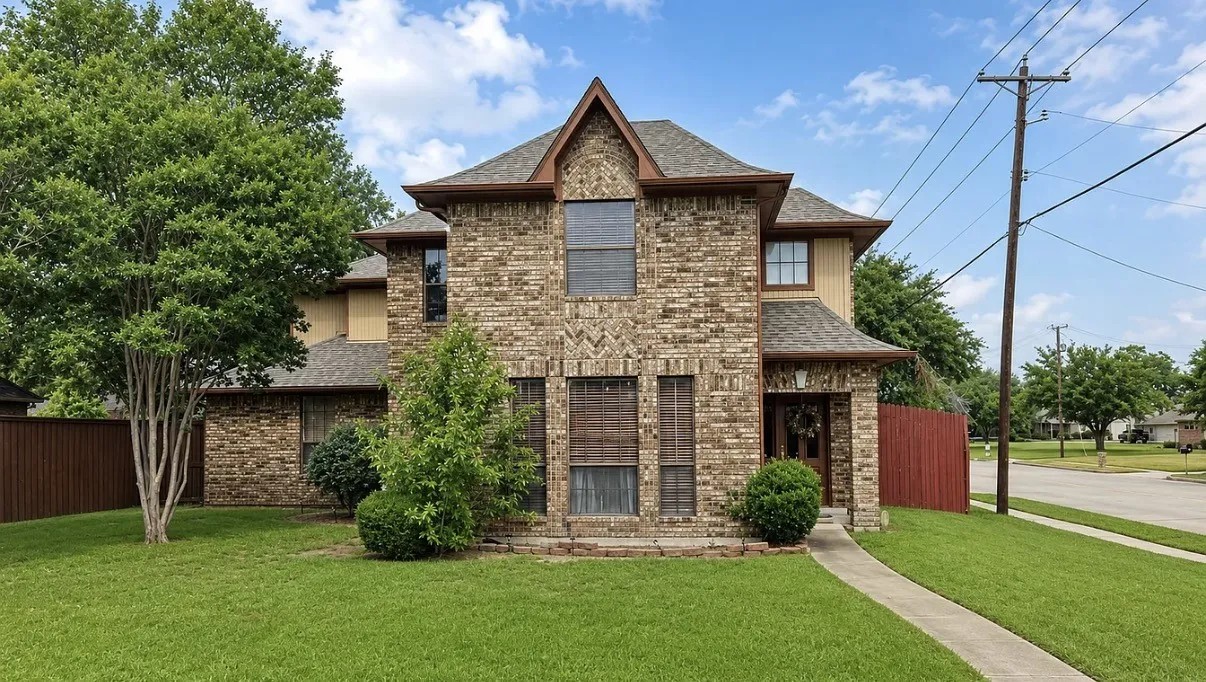 Single Family Residence For Rent in Dallas County , 2401 Autumndale Drive, Mesquite, Texas 75150, 3 Bedroom, 3 Bathroom, Garage spaces, 2,837 Sqft, built in 1988, mls#21359524, Real Estate Agent in Mesquite, Homes For Rent in Dallas county, Homes For Rent in Mesquite, Realtor in Mesquite Texas, Real Estate Brokerage Independent Realty Texas, Luminita Cordes Realtor