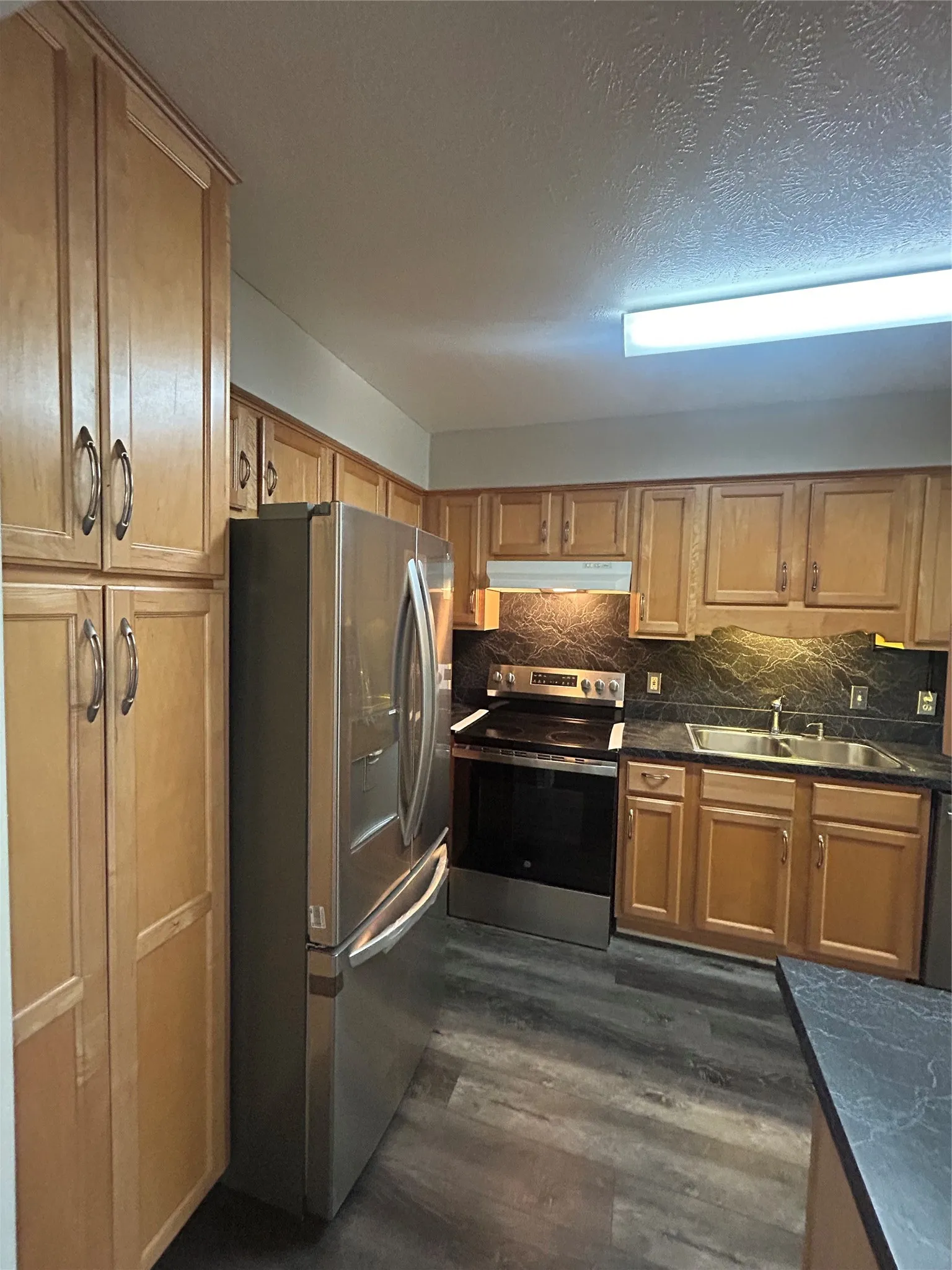Condominium For Sale in Dallas County , 5014 Les Chateaux Drive 230, Dallas, Texas 75235, 2 Bedroom, 2 Bathroom, Garage spaces, 1,020 Sqft, built in 1963, mls#21342006, Real Estate Agent in Dallas, Homes For Sale in Dallas county, Homes For Sale in Dallas, Realtor in Dallas Texas, Real Estate Brokerage Independent Realty Texas, Luminita Cordes Realtor
