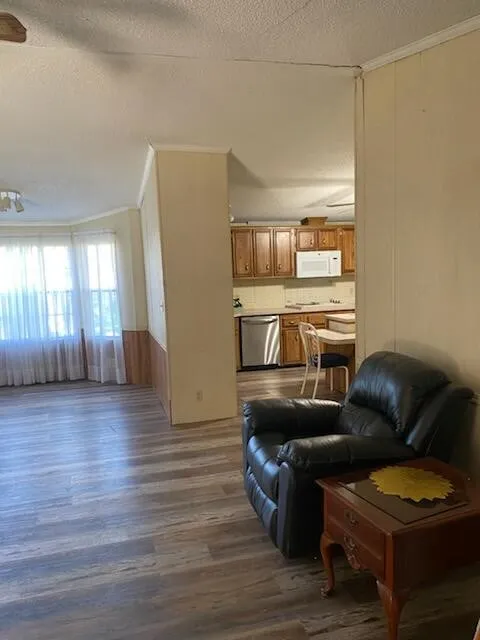 Mobile Home For Sale in Rains County , 548 E US Highway 69, Point, Texas 75472, 3 Bedroom, 2 Bathroom, Garage spaces, 1,200 Sqft, built in 2001, Price $190,000, mls#21359528, Real Estate Agent in Point, Homes For Sale in Rains county, Homes For Sale in Point, Realtor in Point Texas, Real Estate Brokerage Independent Realty Texas, Luminita Cordes Realtor