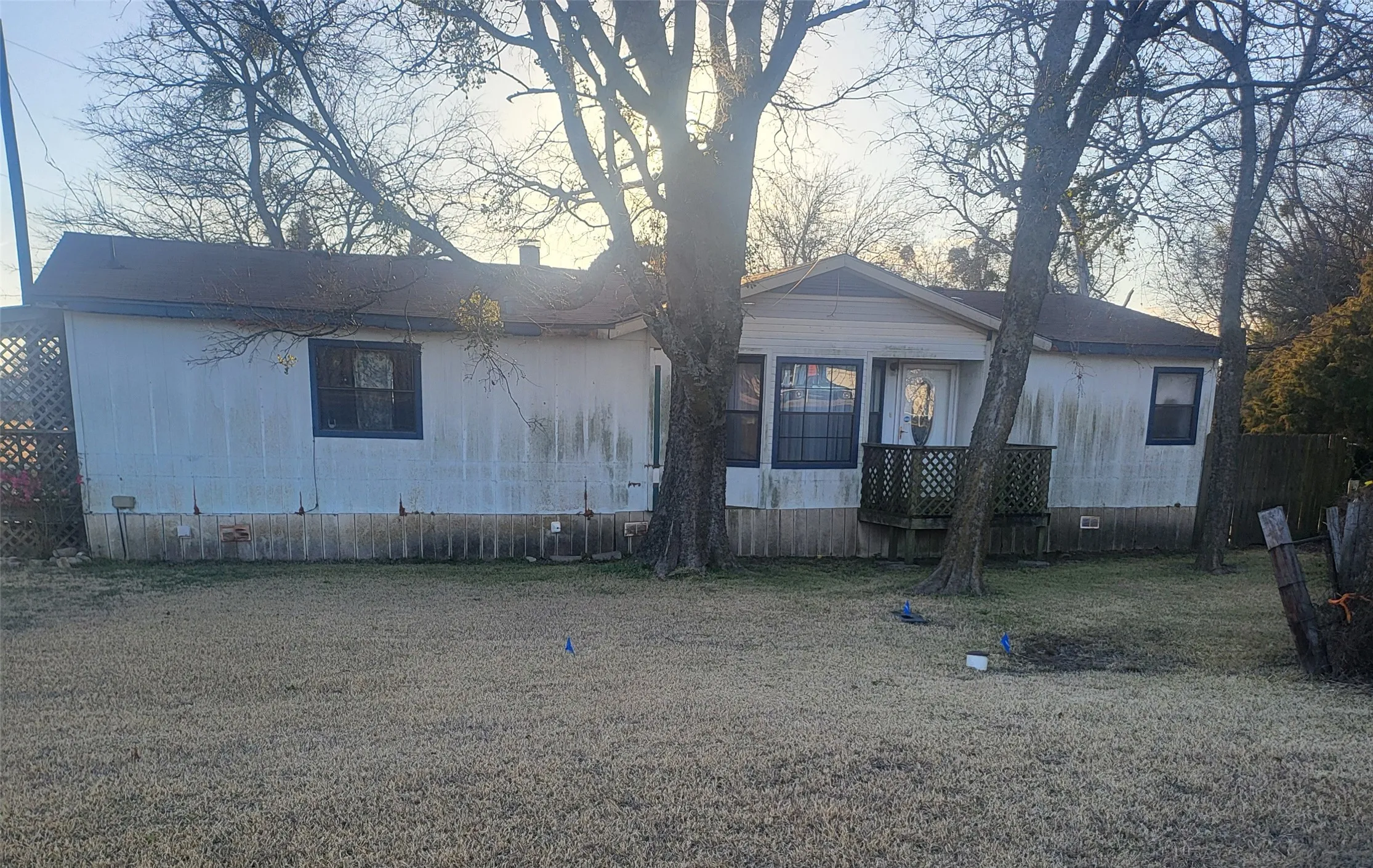Mobile Home For Sale in Rains County , 548 E US Highway 69, Point, Texas 75472, 3 Bedroom, 2 Bathroom, Garage spaces, 1,200 Sqft, built in 2001, Price $190,000, mls#21359528, Real Estate Agent in Point, Homes For Sale in Rains county, Homes For Sale in Point, Realtor in Point Texas, Real Estate Brokerage Independent Realty Texas, Luminita Cordes Realtor