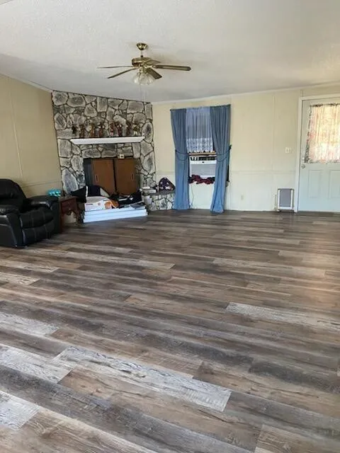 Mobile Home For Sale in Rains County , 548 E US Highway 69, Point, Texas 75472, 3 Bedroom, 2 Bathroom, Garage spaces, 1,200 Sqft, built in 2001, Price $190,000, mls#21359528, Real Estate Agent in Point, Homes For Sale in Rains county, Homes For Sale in Point, Realtor in Point Texas, Real Estate Brokerage Independent Realty Texas, Luminita Cordes Realtor