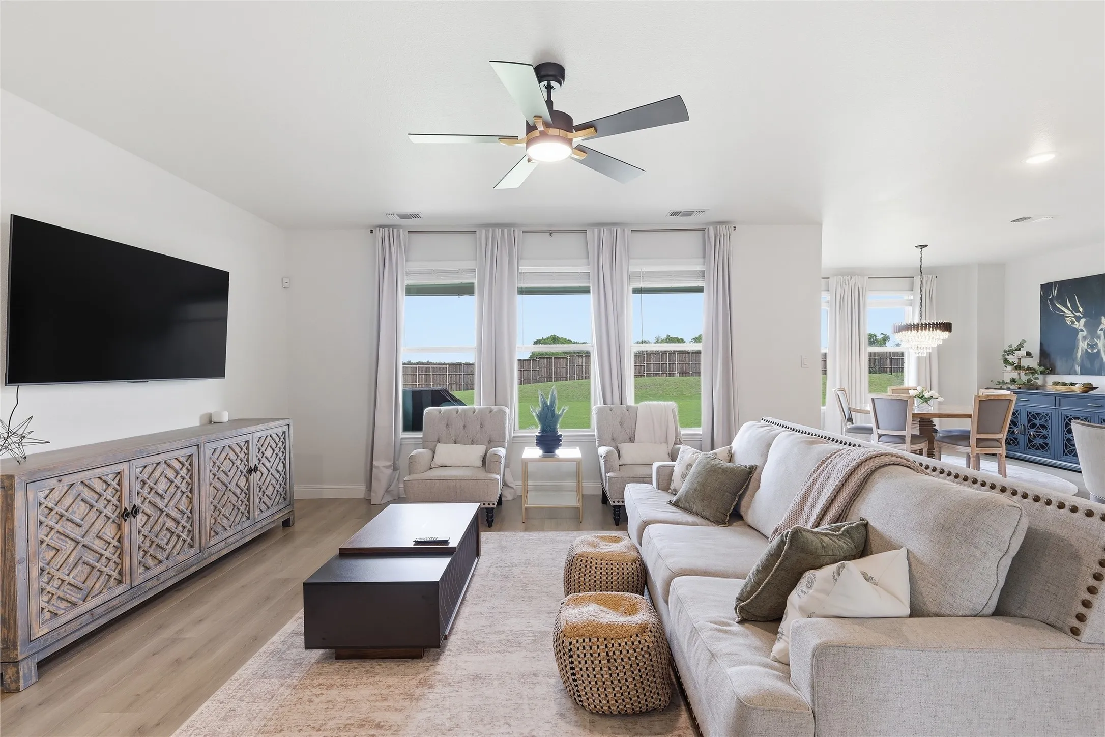 Single Family Residence For Rent in Grayson County , 1422 Shaker Hills Road, Gunter, Texas 75058, 4 Bedroom, 3 Bathroom, 2 Garage spaces, 3,154 Sqft, built in 2021, mls#21358384, Real Estate Agent in Gunter, Homes For Rent in Grayson county, Homes For Rent in Gunter, Realtor in Gunter Texas, Real Estate Brokerage Independent Realty Texas, Luminita Cordes Realtor