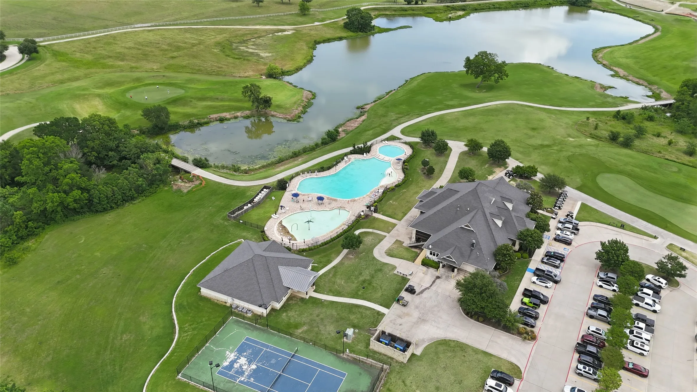 Single Family Residence For Rent in Grayson County , 1422 Shaker Hills Road, Gunter, Texas 75058, 4 Bedroom, 3 Bathroom, 2 Garage spaces, 3,154 Sqft, built in 2021, mls#21358384, Real Estate Agent in Gunter, Homes For Rent in Grayson county, Homes For Rent in Gunter, Realtor in Gunter Texas, Real Estate Brokerage Independent Realty Texas, Luminita Cordes Realtor