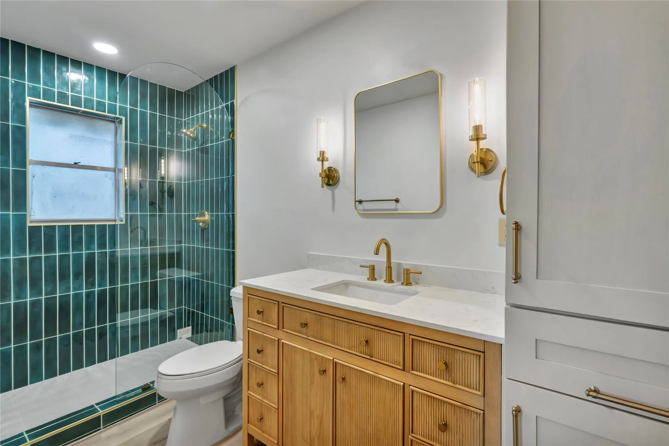 Single Family Residence For Sale in Parker County , 601 State Street, Weatherford, Texas 76086, 4 Bedroom, 2 Bathroom, 2 Garage spaces, 1,593 Sqft, built in 1968, mls#21356490, Real Estate Agent in Weatherford, Homes For Sale in Parker county, Homes For Sale in Weatherford, Realtor in Weatherford Texas, Real Estate Brokerage Independent Realty Texas, Luminita Cordes Realtor