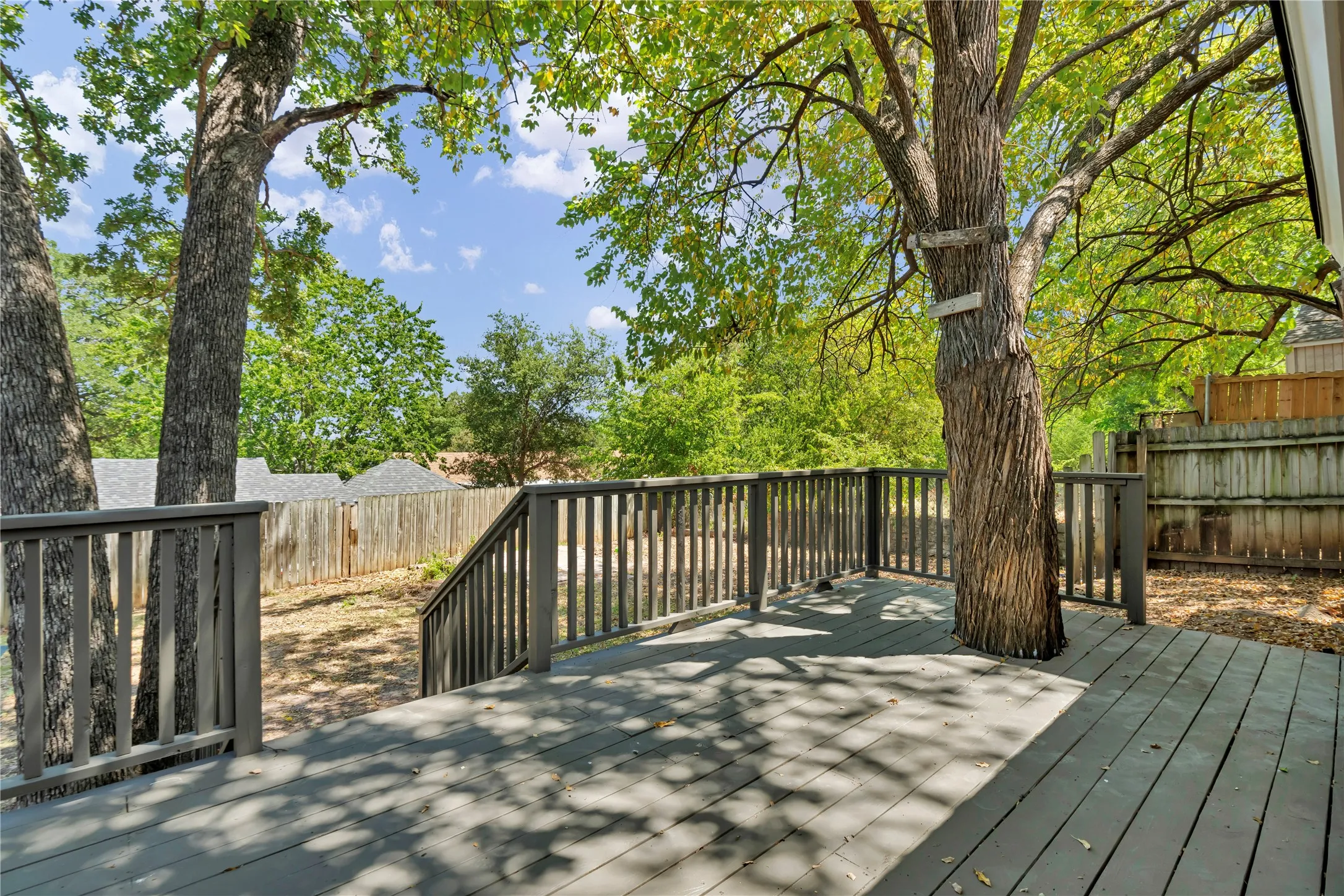 Single Family Residence For Sale in Parker County , 601 State Street, Weatherford, Texas 76086, 4 Bedroom, 2 Bathroom, 2 Garage spaces, 1,593 Sqft, built in 1968, mls#21356490, Real Estate Agent in Weatherford, Homes For Sale in Parker county, Homes For Sale in Weatherford, Realtor in Weatherford Texas, Real Estate Brokerage Independent Realty Texas, Luminita Cordes Realtor