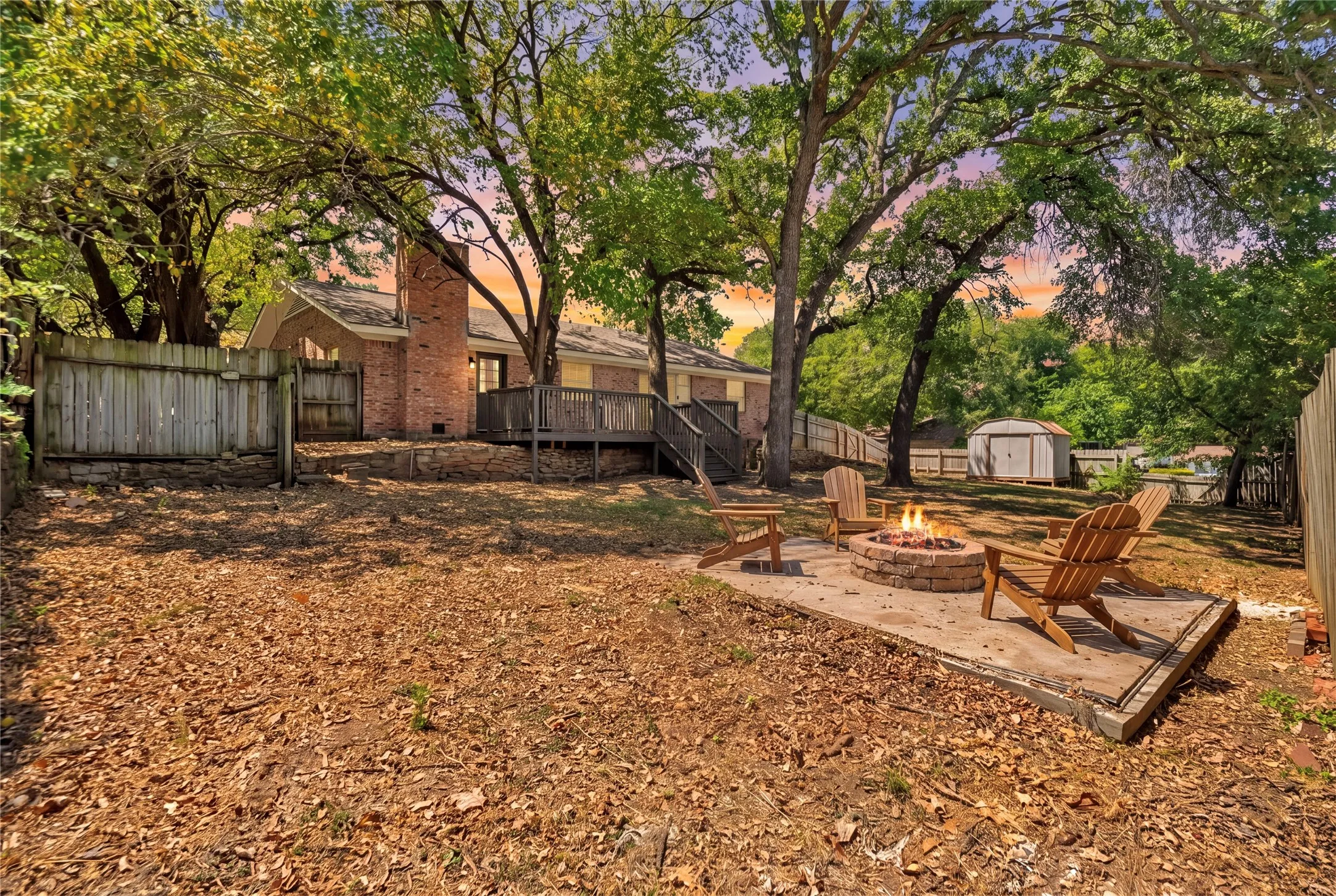 Single Family Residence For Sale in Parker County , 601 State Street, Weatherford, Texas 76086, 4 Bedroom, 2 Bathroom, 2 Garage spaces, 1,593 Sqft, built in 1968, mls#21356490, Real Estate Agent in Weatherford, Homes For Sale in Parker county, Homes For Sale in Weatherford, Realtor in Weatherford Texas, Real Estate Brokerage Independent Realty Texas, Luminita Cordes Realtor