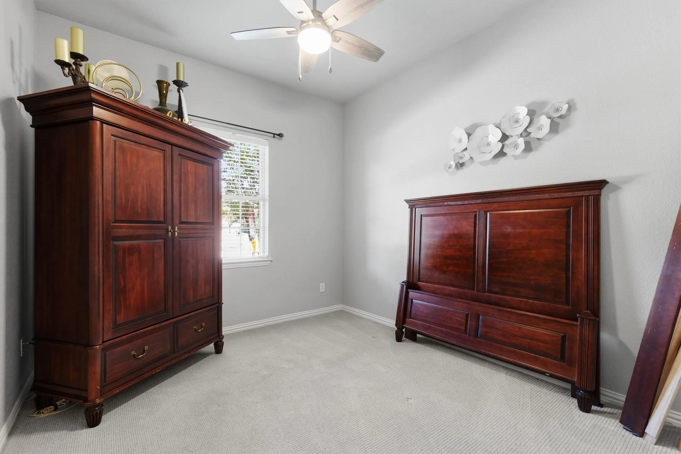 Single Family Residence For Sale in Denton County , 3679 Patriot Drive, Frisco, Texas 75034, 4 Bedroom, 3 Bathroom, 2 Garage spaces, 2,616 Sqft, built in 2002, mls#21357846, Real Estate Agent in Frisco, Homes For Sale in Denton county, Homes For Sale in Frisco, Realtor in Frisco Texas, Real Estate Brokerage Independent Realty Texas, Luminita Cordes Realtor