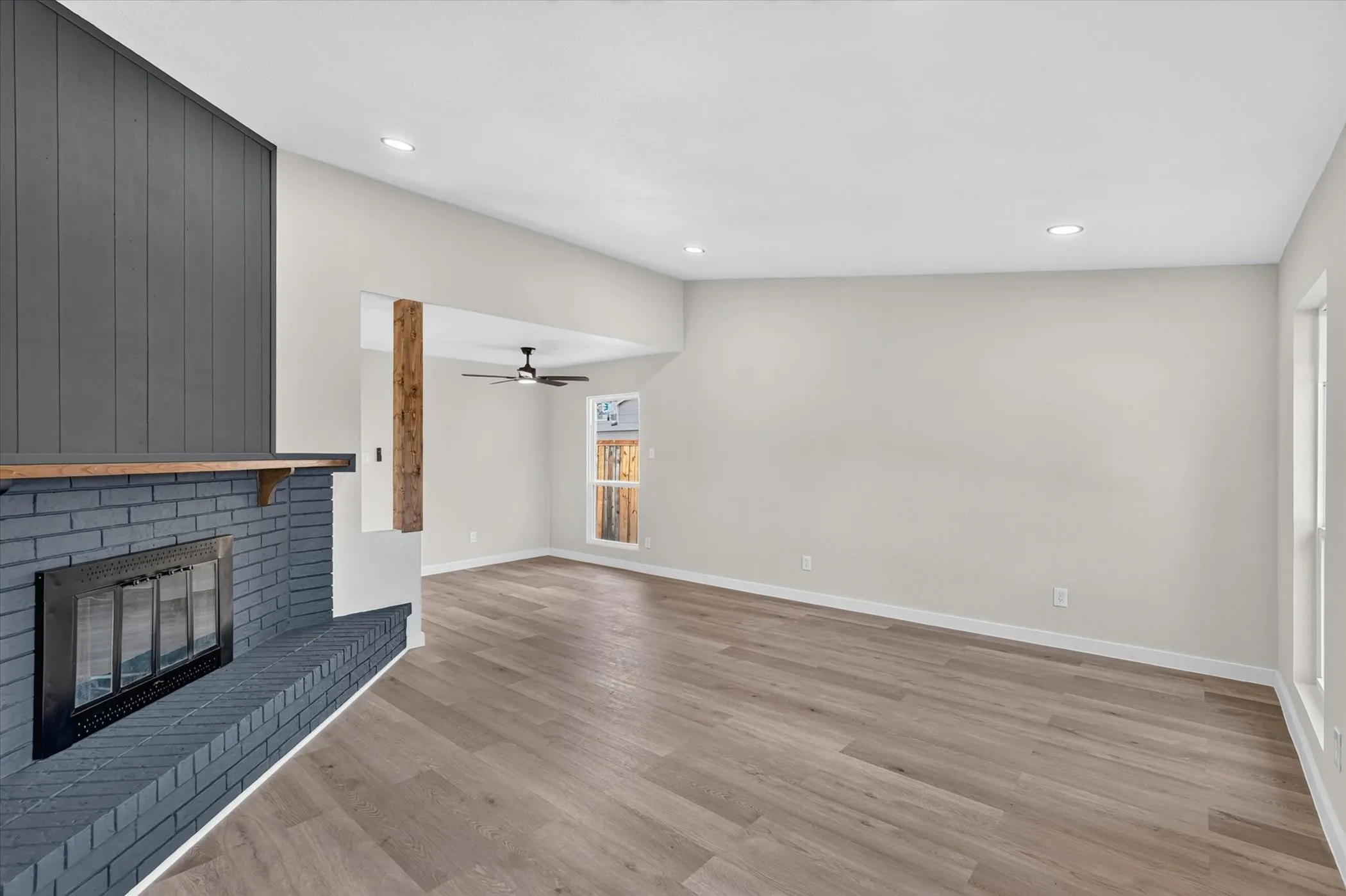 Single Family Residence For Sale in Dallas County , 3045 Villa Sur Trail, Dallas, Texas 75228, 3 Bedroom, 2 Bathroom, 2 Garage spaces, 1,674 Sqft, built in 1980, mls#21359443, Real Estate Agent in Dallas, Homes For Sale in Dallas county, Homes For Sale in Dallas, Realtor in Dallas Texas, Real Estate Brokerage Independent Realty Texas, Luminita Cordes Realtor