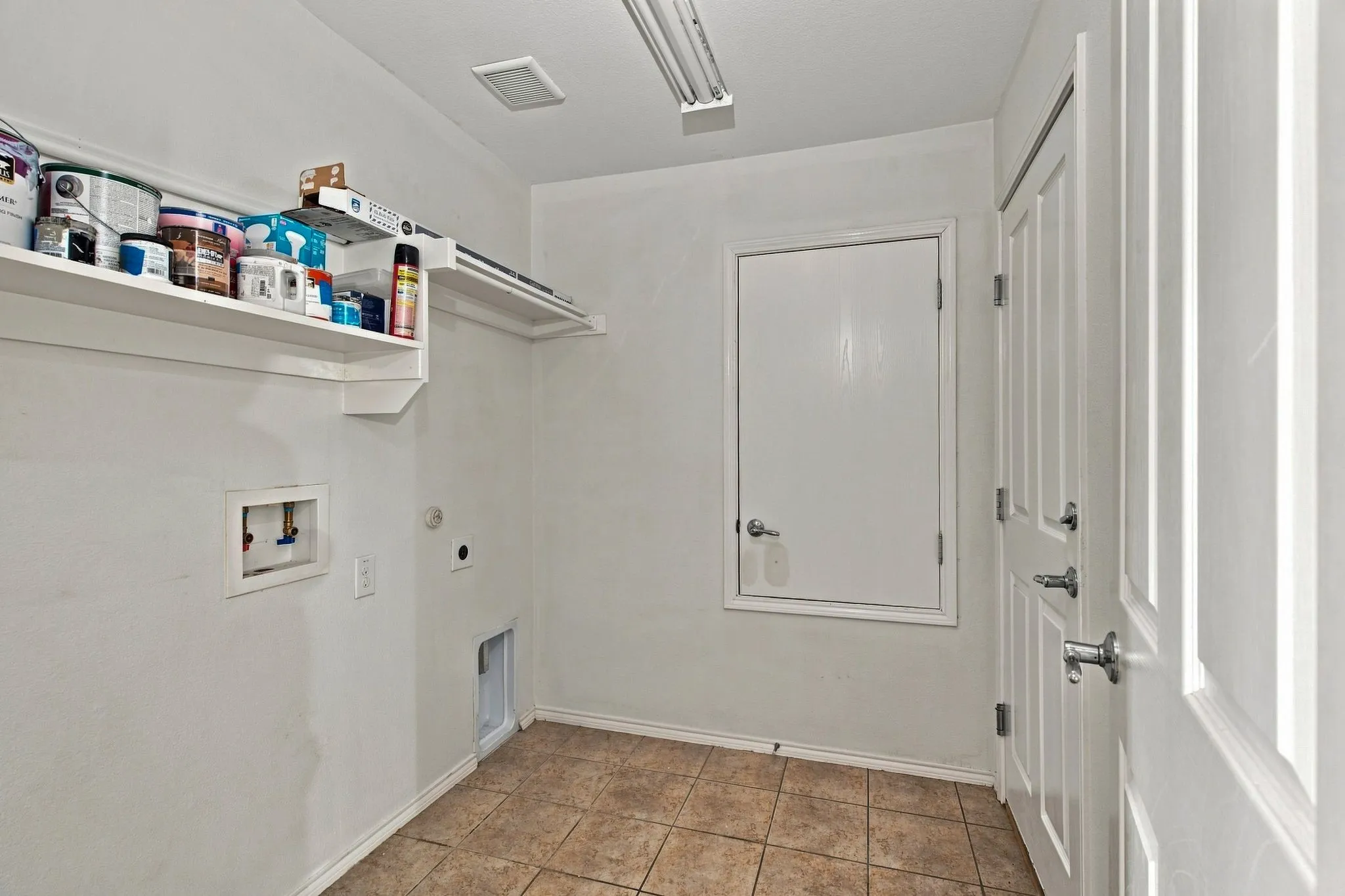 Single Family Residence For Rent in Tarrant County , 4521 Sheldon Trail, Fort Worth, Texas 76244, 3 Bedroom, 2 Bathroom, 2 Garage spaces, 1,840 Sqft, built in 2009, mls#21359538, Real Estate Agent in Fort Worth, Homes For Rent in Tarrant county, Homes For Rent in Fort Worth, Realtor in Fort Worth Texas, Real Estate Brokerage Independent Realty Texas, Luminita Cordes Realtor