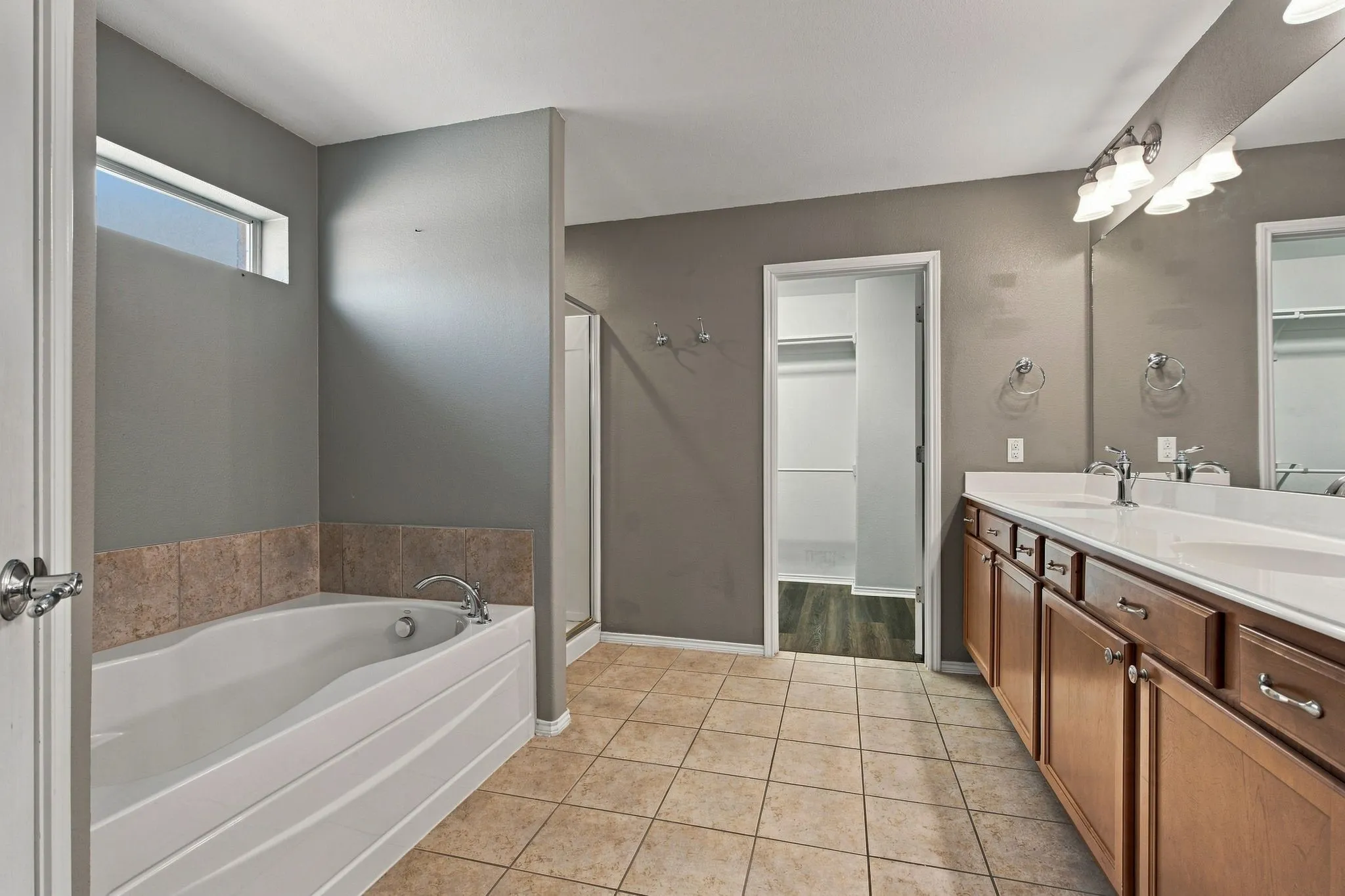 Single Family Residence For Rent in Tarrant County , 4521 Sheldon Trail, Fort Worth, Texas 76244, 3 Bedroom, 2 Bathroom, 2 Garage spaces, 1,840 Sqft, built in 2009, mls#21359538, Real Estate Agent in Fort Worth, Homes For Rent in Tarrant county, Homes For Rent in Fort Worth, Realtor in Fort Worth Texas, Real Estate Brokerage Independent Realty Texas, Luminita Cordes Realtor