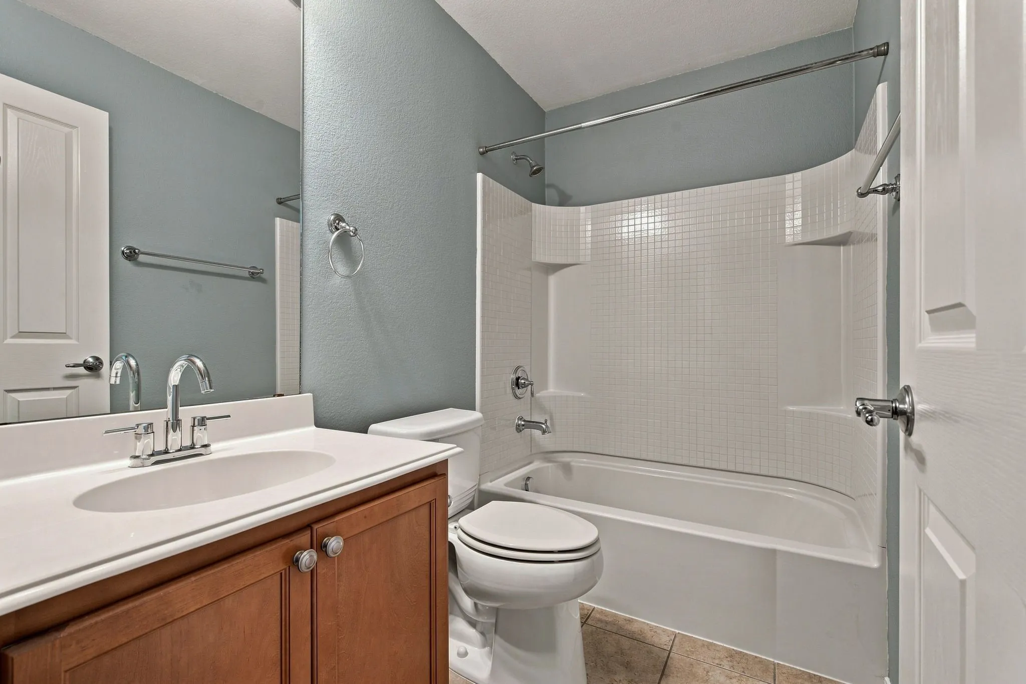 Single Family Residence For Rent in Tarrant County , 4521 Sheldon Trail, Fort Worth, Texas 76244, 3 Bedroom, 2 Bathroom, 2 Garage spaces, 1,840 Sqft, built in 2009, mls#21359538, Real Estate Agent in Fort Worth, Homes For Rent in Tarrant county, Homes For Rent in Fort Worth, Realtor in Fort Worth Texas, Real Estate Brokerage Independent Realty Texas, Luminita Cordes Realtor