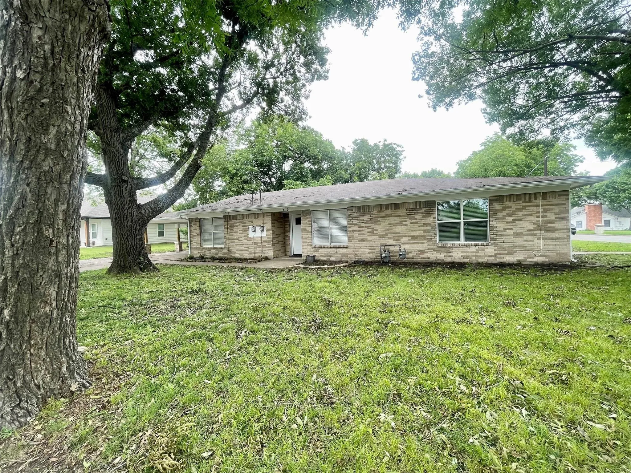 Duplex For Rent in Collin County , 515 Maple Street, Farmersville, Texas 75442, 2 Bedroom, 1 Bathroom, Garage spaces, 1,000 Sqft, built in 1970, mls#21359555, Real Estate Agent in Farmersville, Homes For Rent in Collin county, Homes For Rent in Farmersville, Realtor in Farmersville Texas, Real Estate Brokerage Independent Realty Texas, Luminita Cordes Realtor