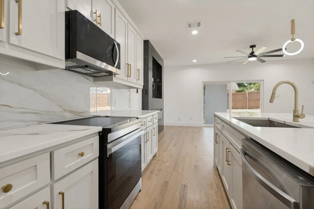 Single Family Residence For Rent in Dallas County , 3728 Mount Ranier Street, Dallas, Texas 75211, 3 Bedroom, 3 Bathroom, 2 Garage spaces, 3,894 Sqft, built in 2024, Price $2,800, mls#21359552, Real Estate Agent in Dallas, Homes For Rent in Dallas county, Homes For Rent in Dallas, Realtor in Dallas Texas, Real Estate Brokerage Independent Realty Texas, Luminita Cordes Realtor