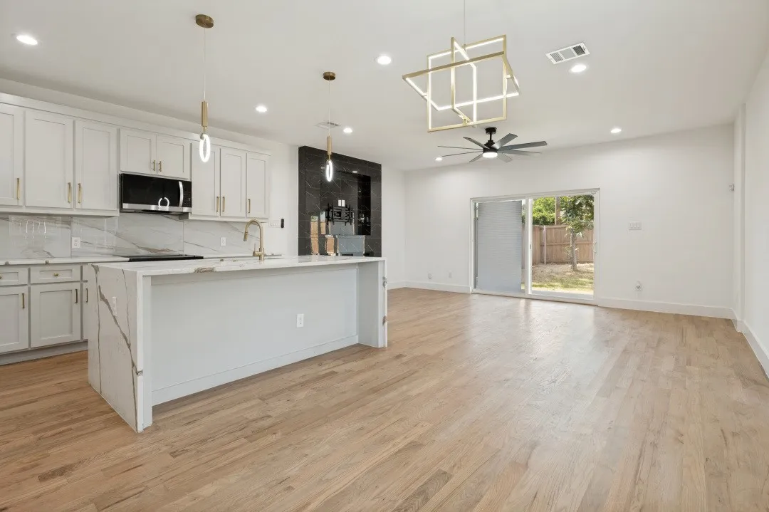 Single Family Residence For Rent in Dallas County , 3728 Mount Ranier Street, Dallas, Texas 75211, 3 Bedroom, 3 Bathroom, 2 Garage spaces, 3,894 Sqft, built in 2024, Price $2,800, mls#21359552, Real Estate Agent in Dallas, Homes For Rent in Dallas county, Homes For Rent in Dallas, Realtor in Dallas Texas, Real Estate Brokerage Independent Realty Texas, Luminita Cordes Realtor