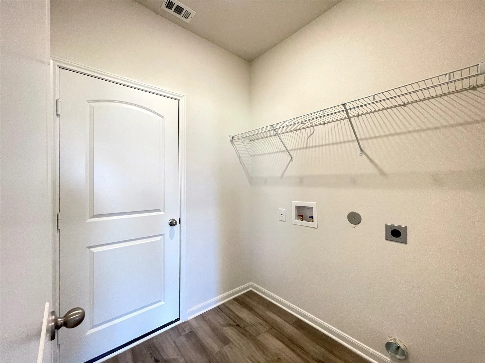 Single Family Residence For Rent in Dallas County , 623 Aqueduct Drive, Seagoville, Texas 75159, 4 Bedroom, 3 Bathroom, 2 Garage spaces, 2,209 Sqft, built in 2021, mls#21359557, Real Estate Agent in Seagoville, Homes For Rent in Dallas county, Homes For Rent in Seagoville, Realtor in Seagoville Texas, Real Estate Brokerage Independent Realty Texas, Luminita Cordes Realtor