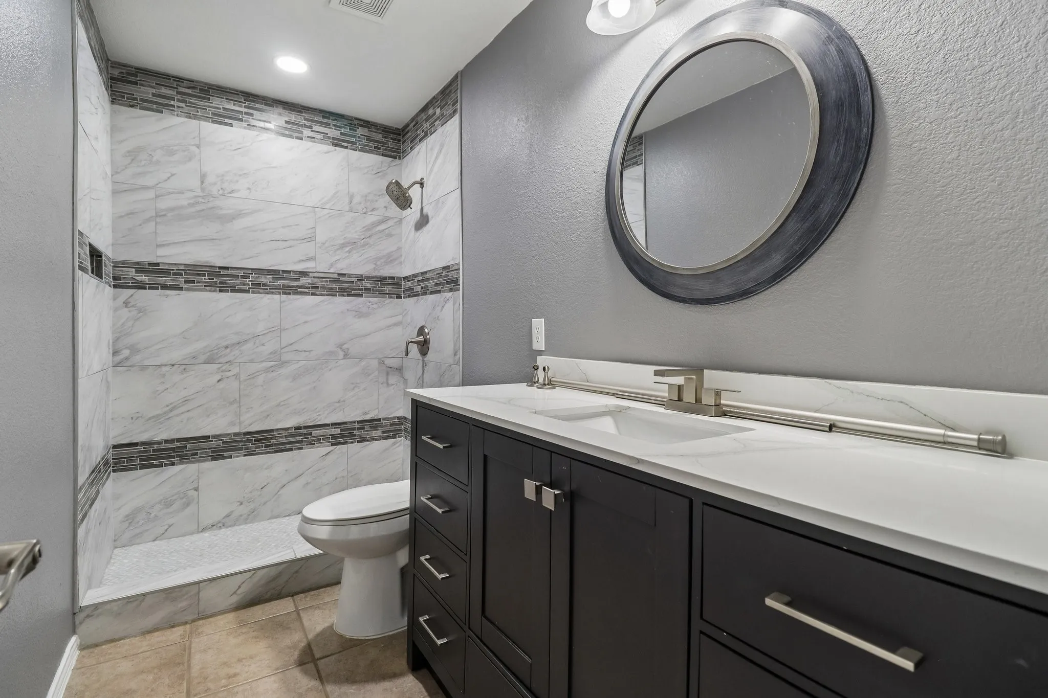Single Family Residence For Sale in Tarrant County , 7905 Decoy Drive, Arlington, Texas 76002, 3 Bedroom, 2 Bathroom, 2 Garage spaces, 2,085 Sqft, built in 2004, mls#21358385, Real Estate Agent in Arlington, Homes For Sale in Tarrant county, Homes For Sale in Arlington, Realtor in Arlington Texas, Real Estate Brokerage Independent Realty Texas, Luminita Cordes Realtor